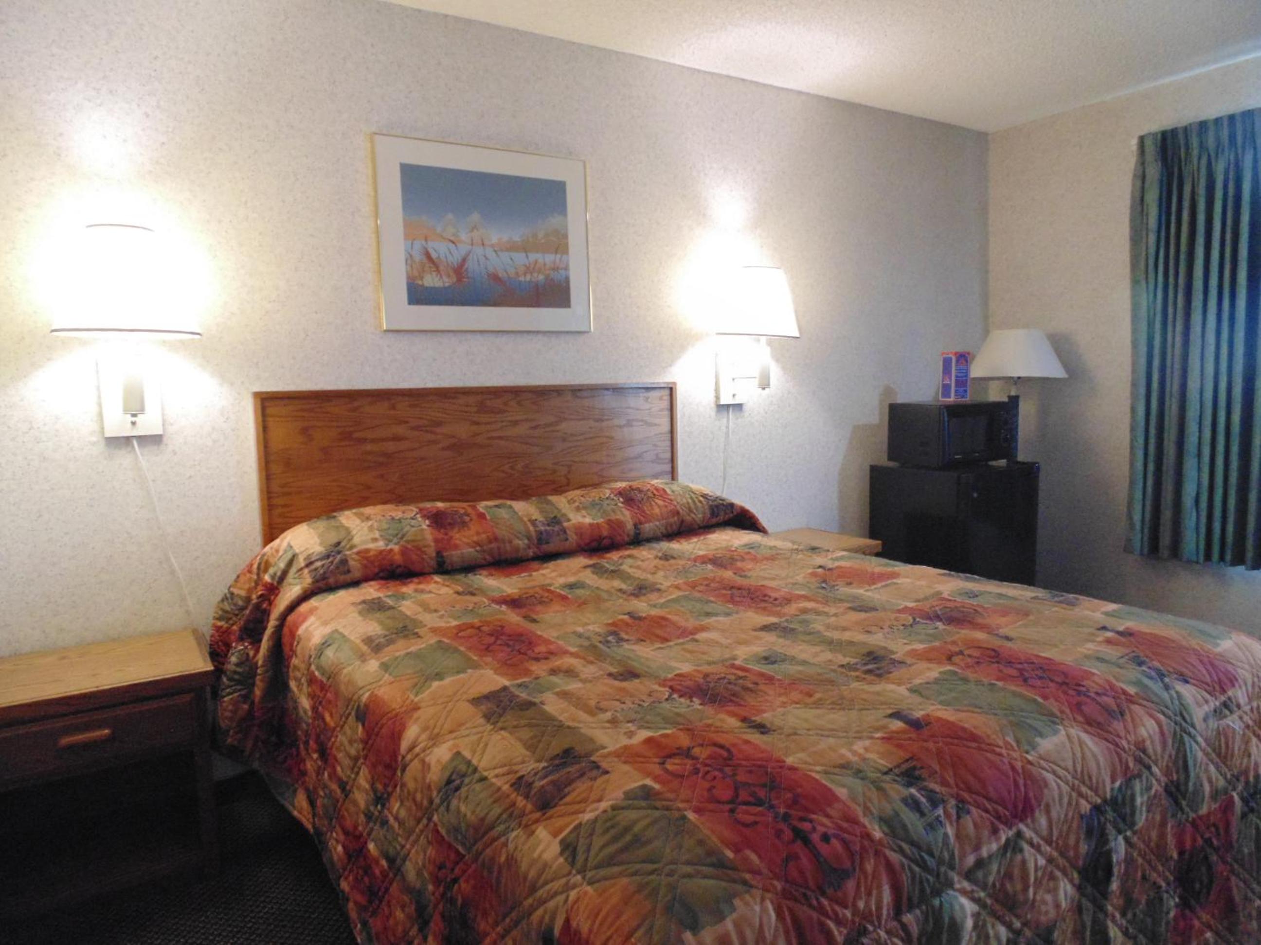 Queen Room photo 1