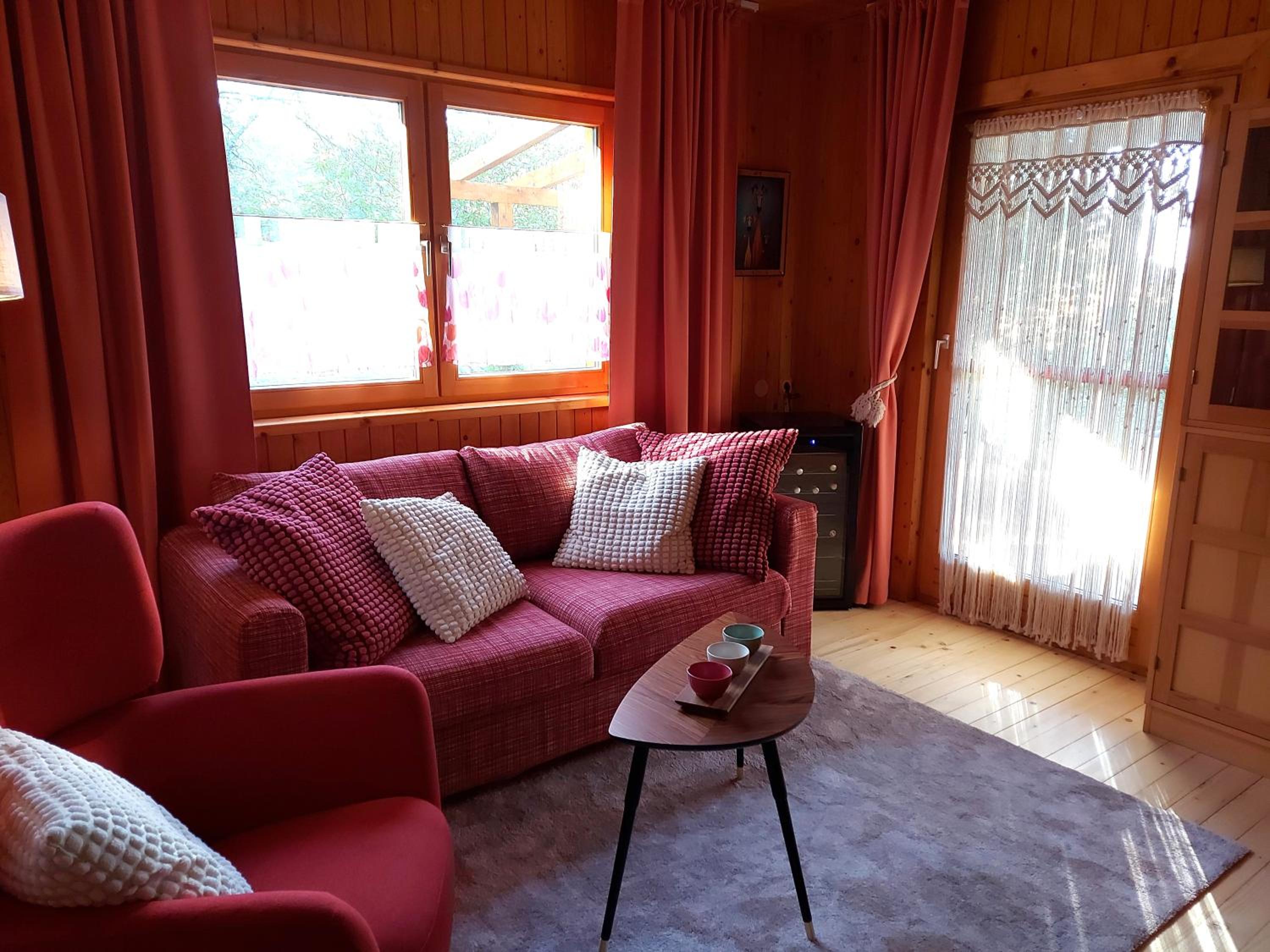 One-Bedroom House photo 1
