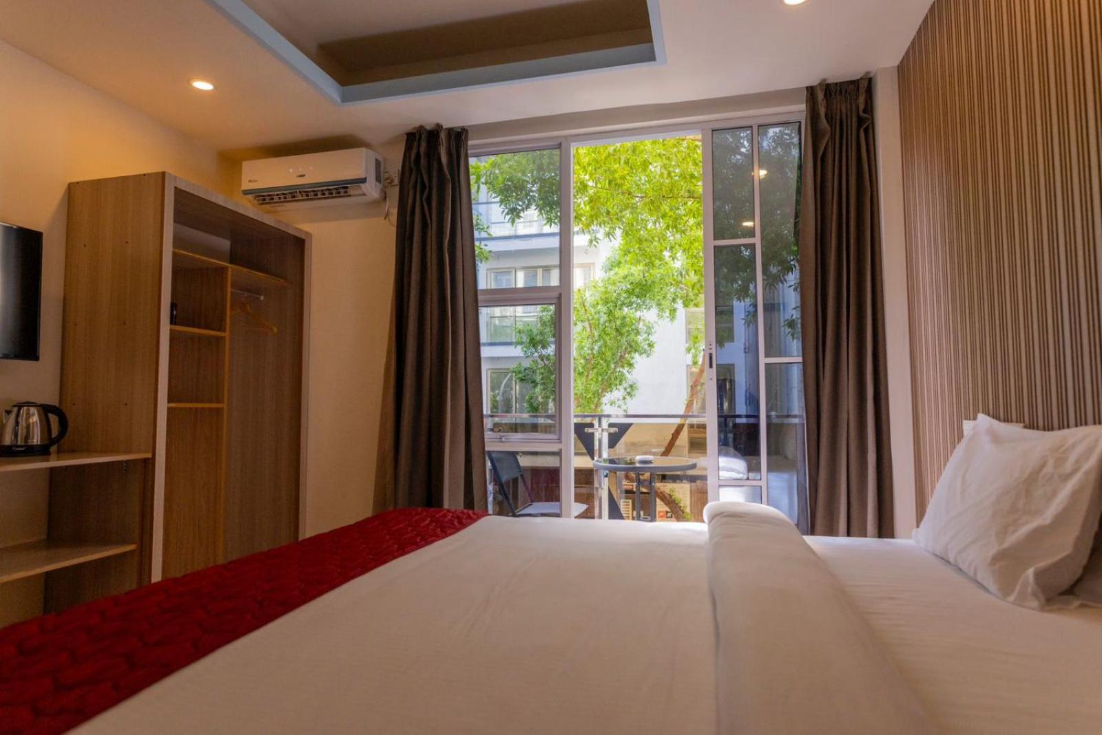 Deluxe Double Room With Balcony photo 3
