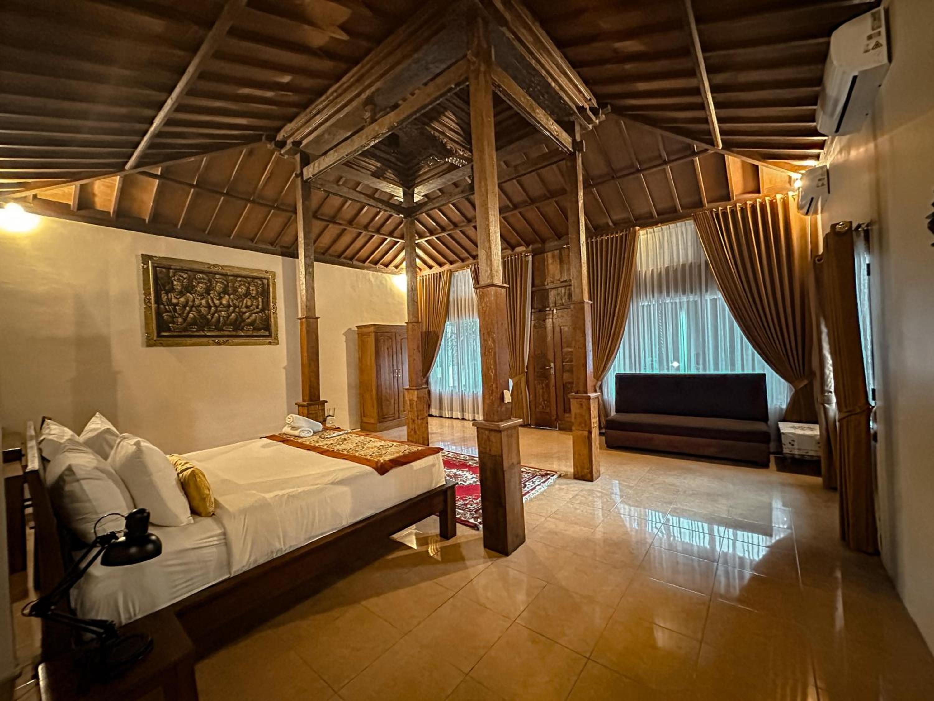 Double Room with Patio - Photo 1