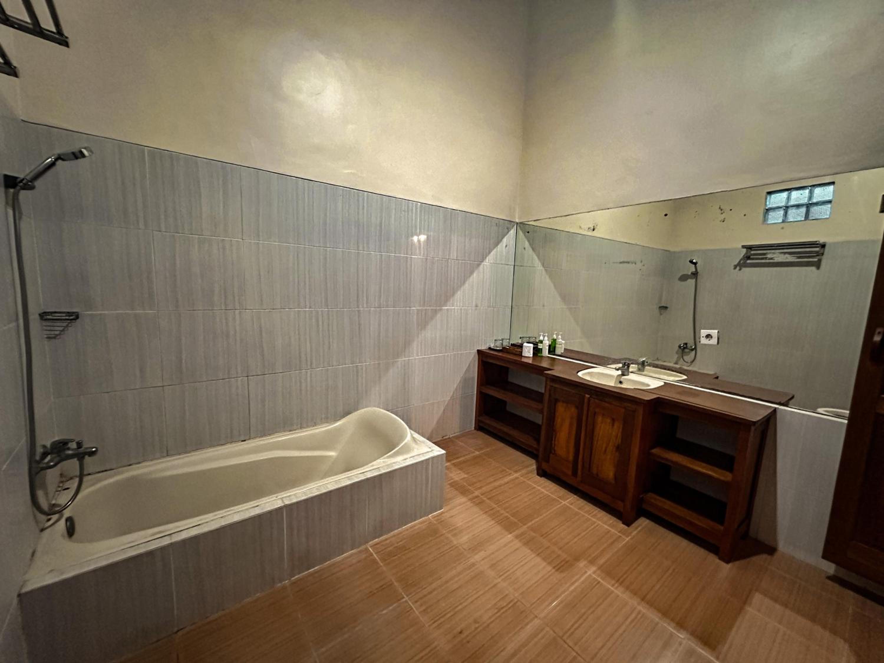 Double Room with Patio - Photo 4