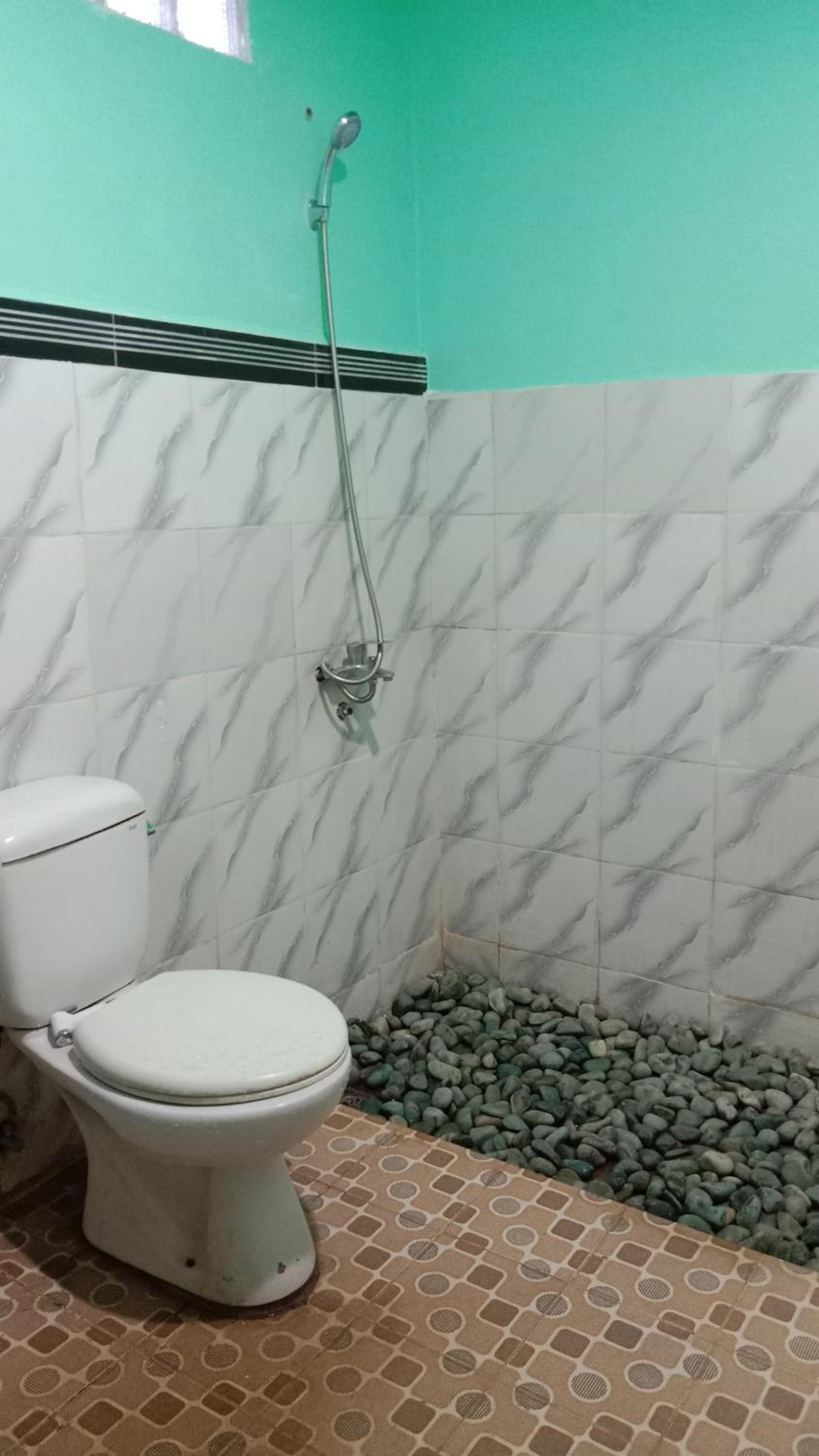 Double Room with Private Bathroom - Photo 16