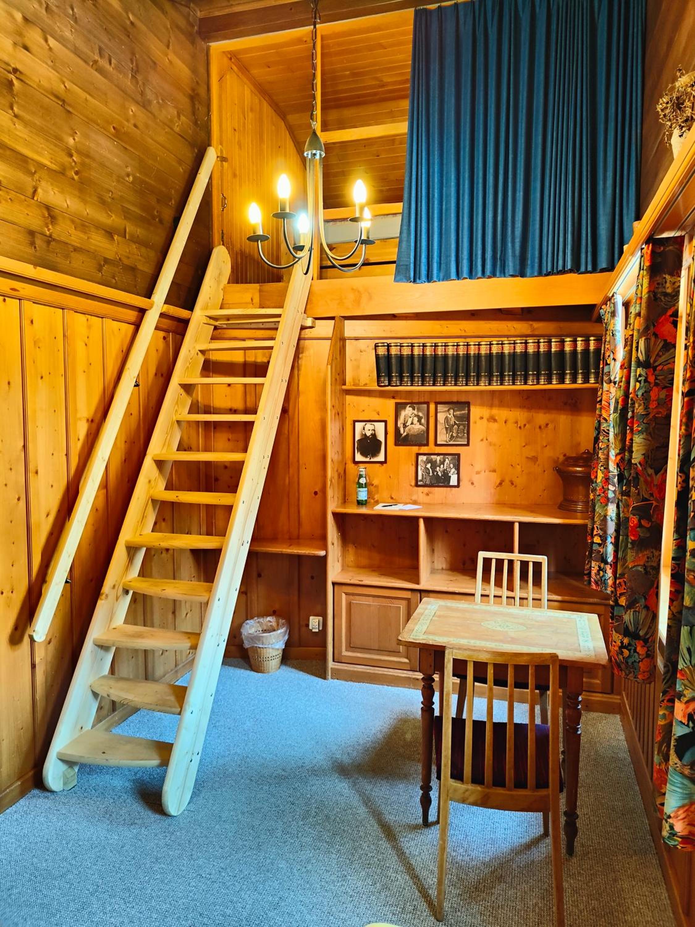 Double Room with Shared Bathroom