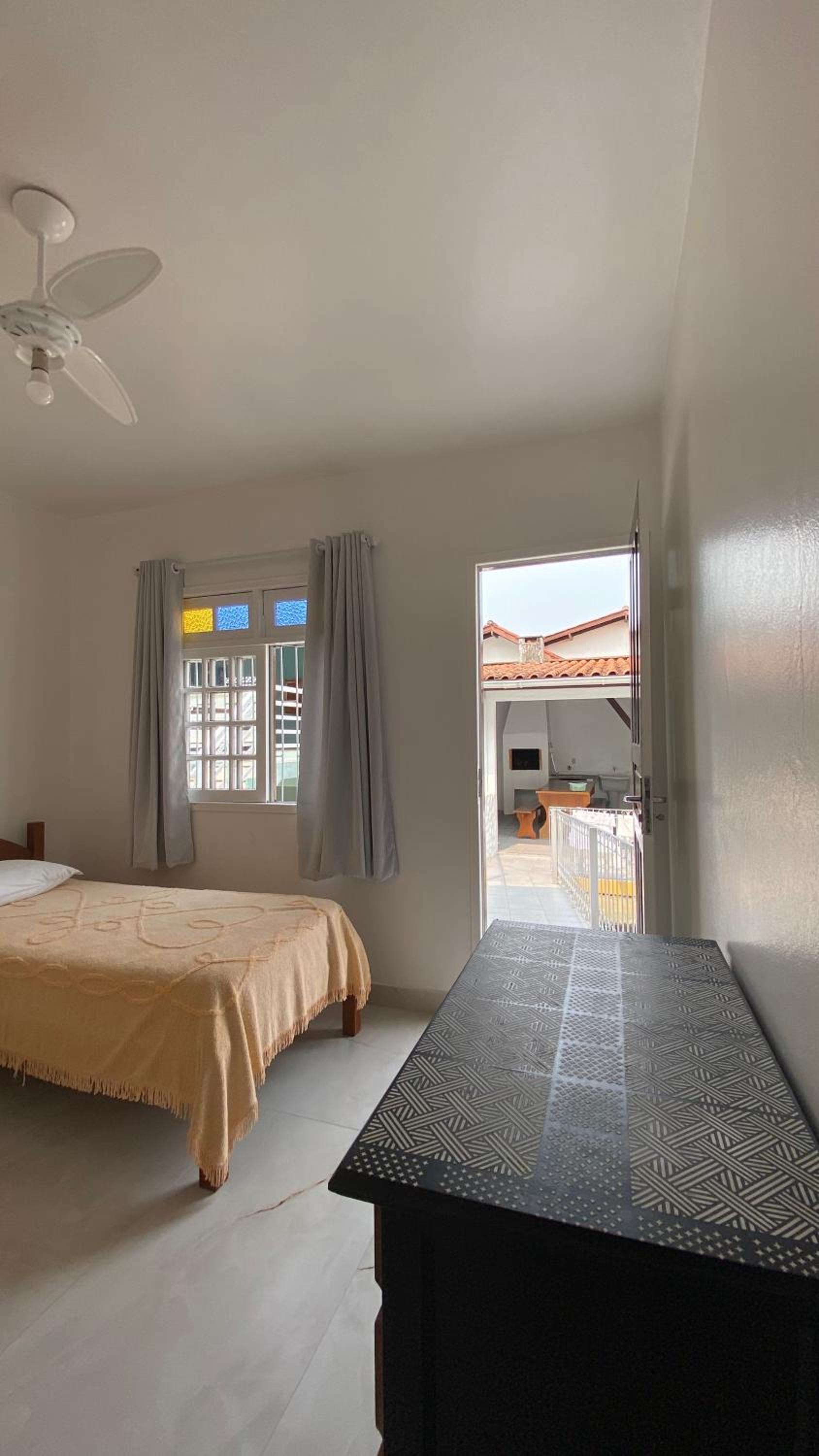 Apartment with Balcony - Photo 15