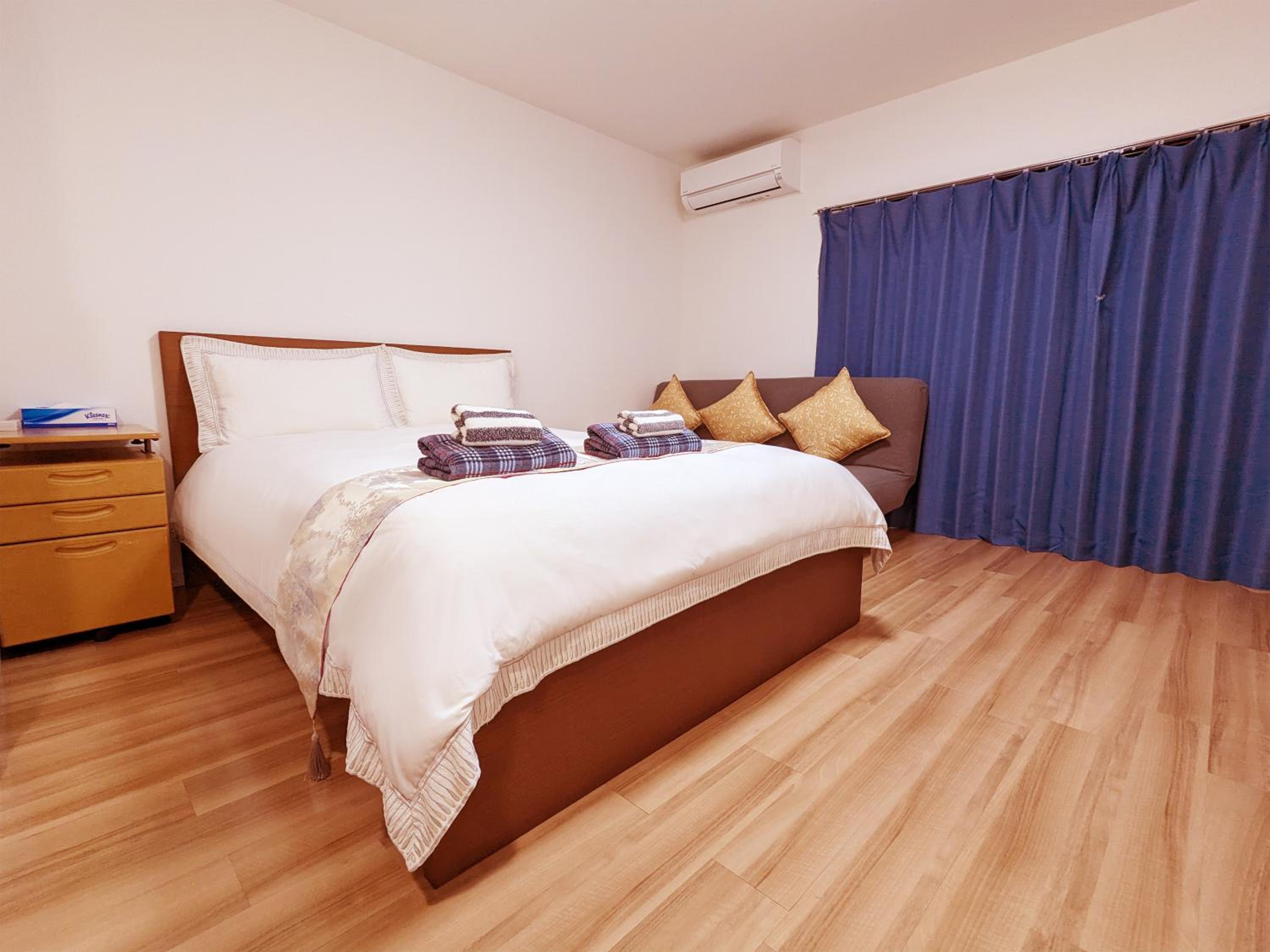 Economy Triple Room