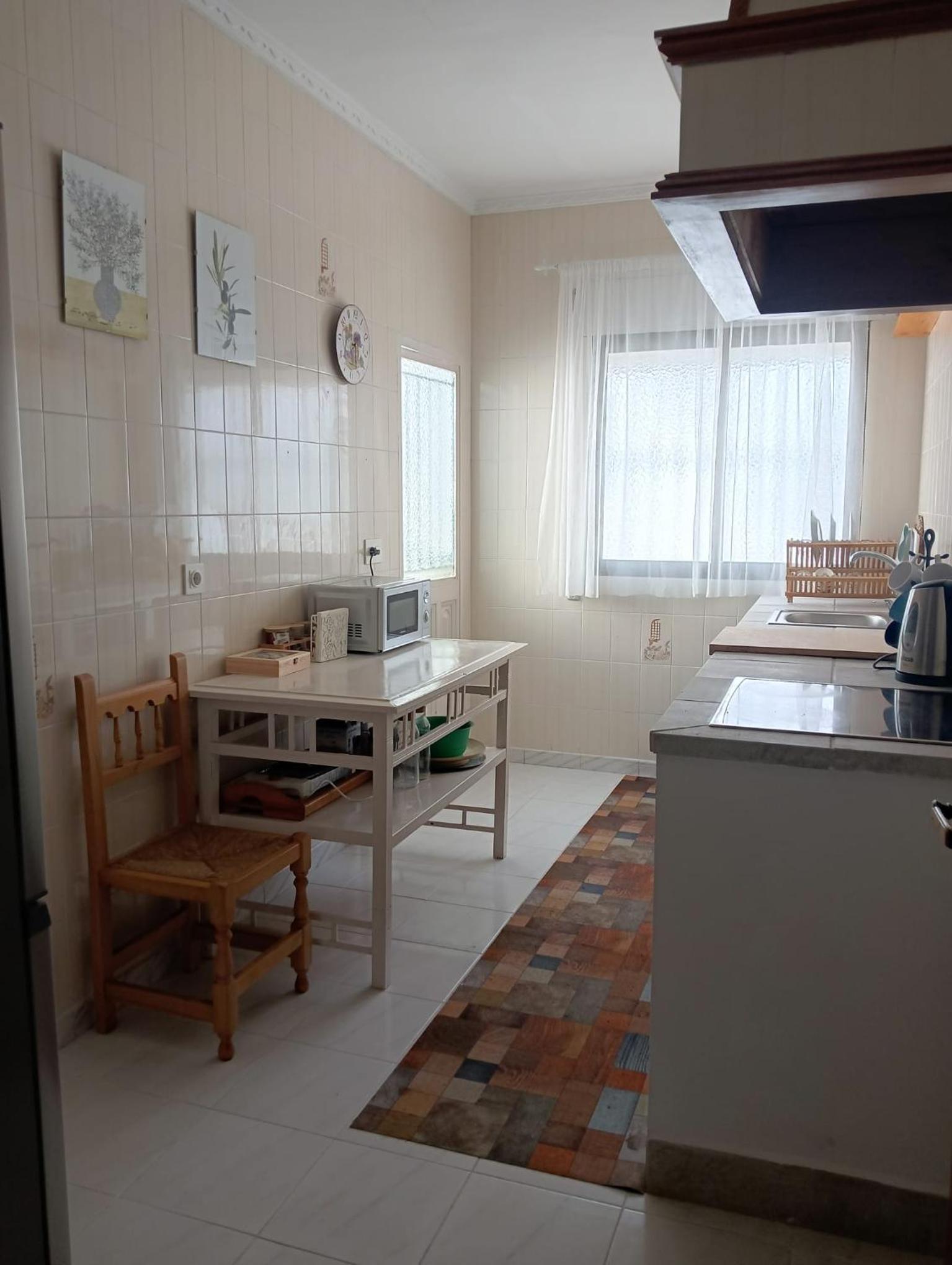 Three-Bedroom House photo 3