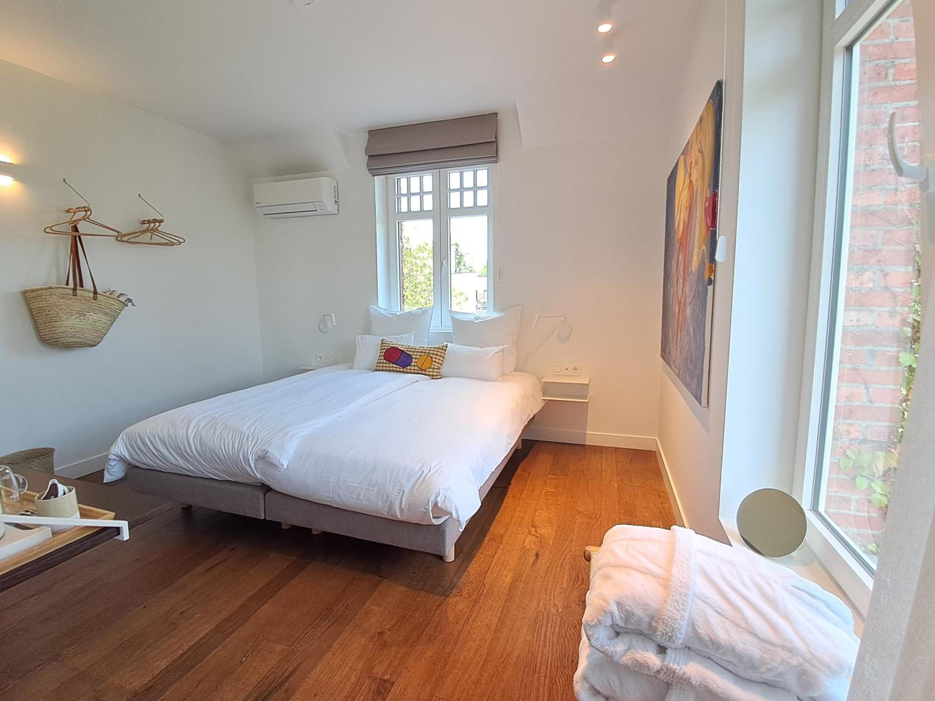 Deluxe Double or Twin Room photo 2