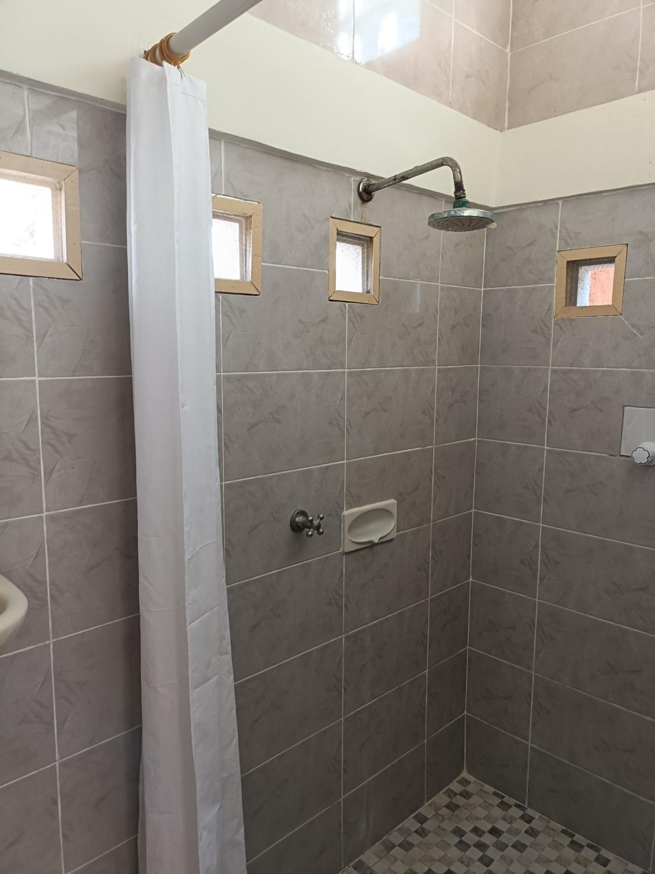 Budget Double Room - Photo 4