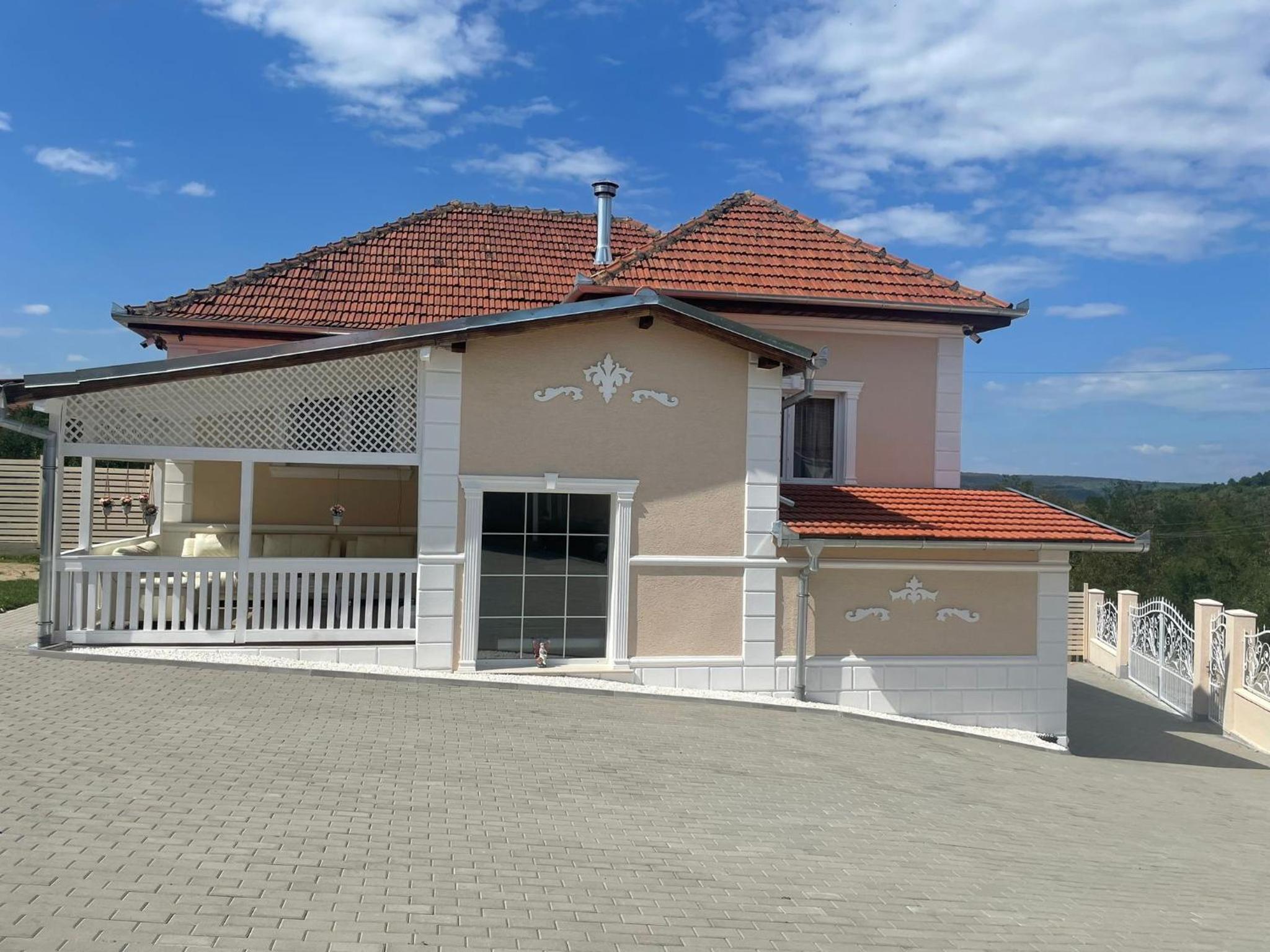 Two-Bedroom House photo 3