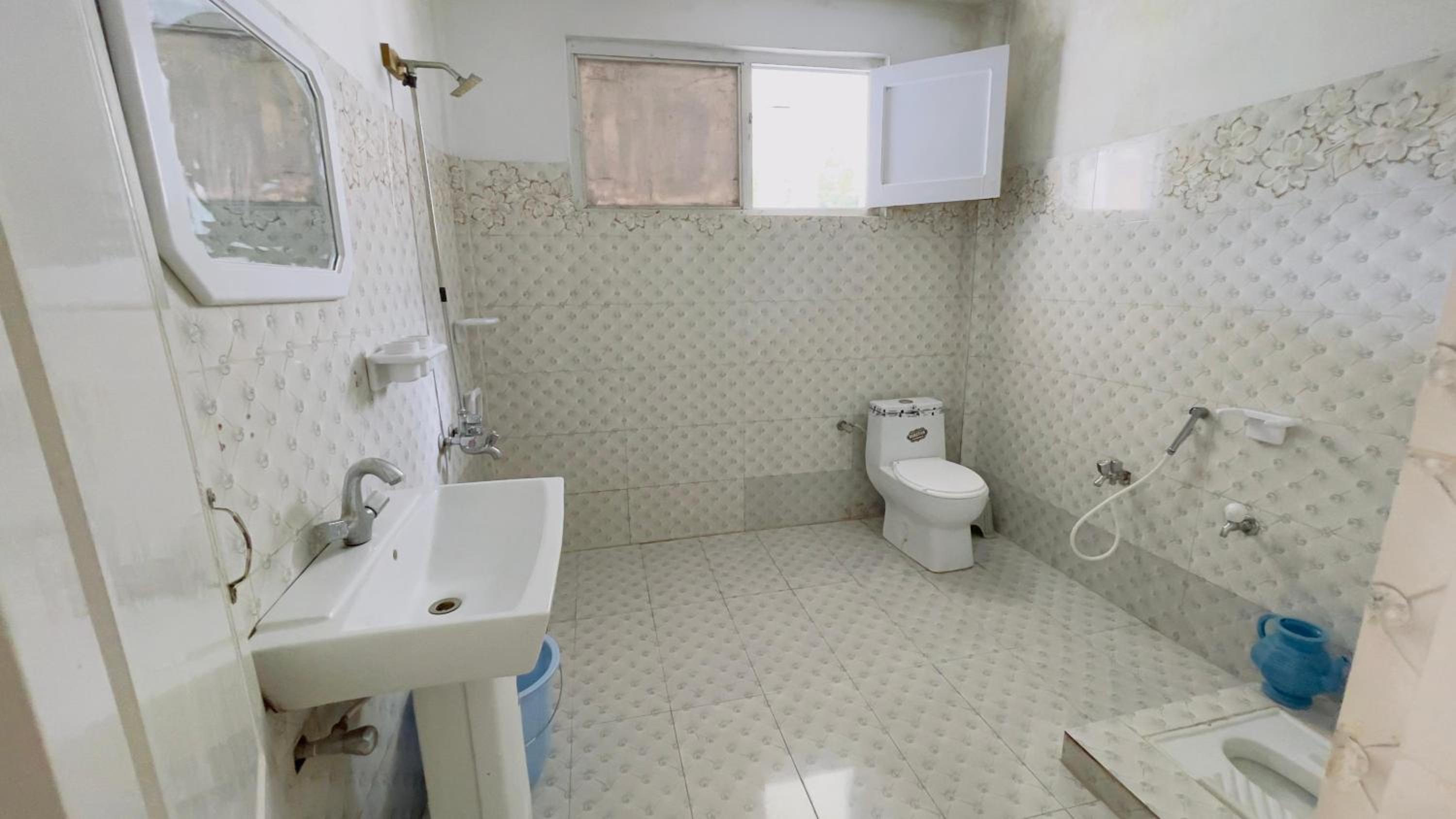 Triple Room With Private Bathroom photo 3