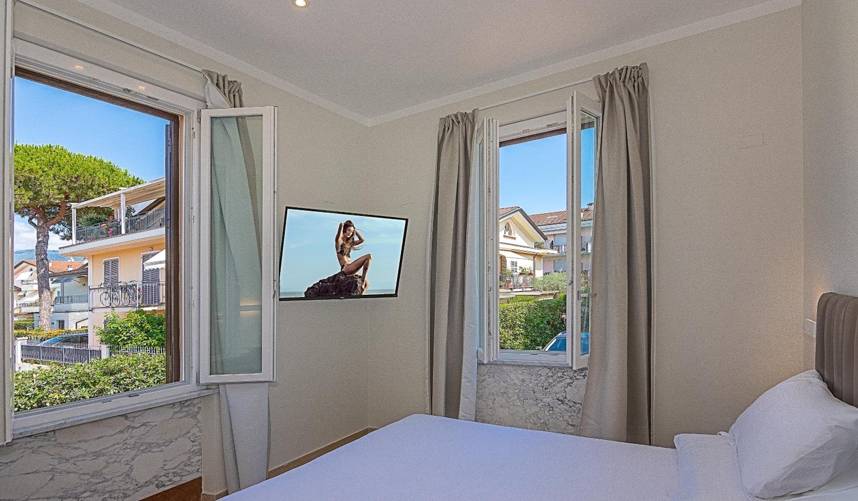 Deluxe Room Dependence