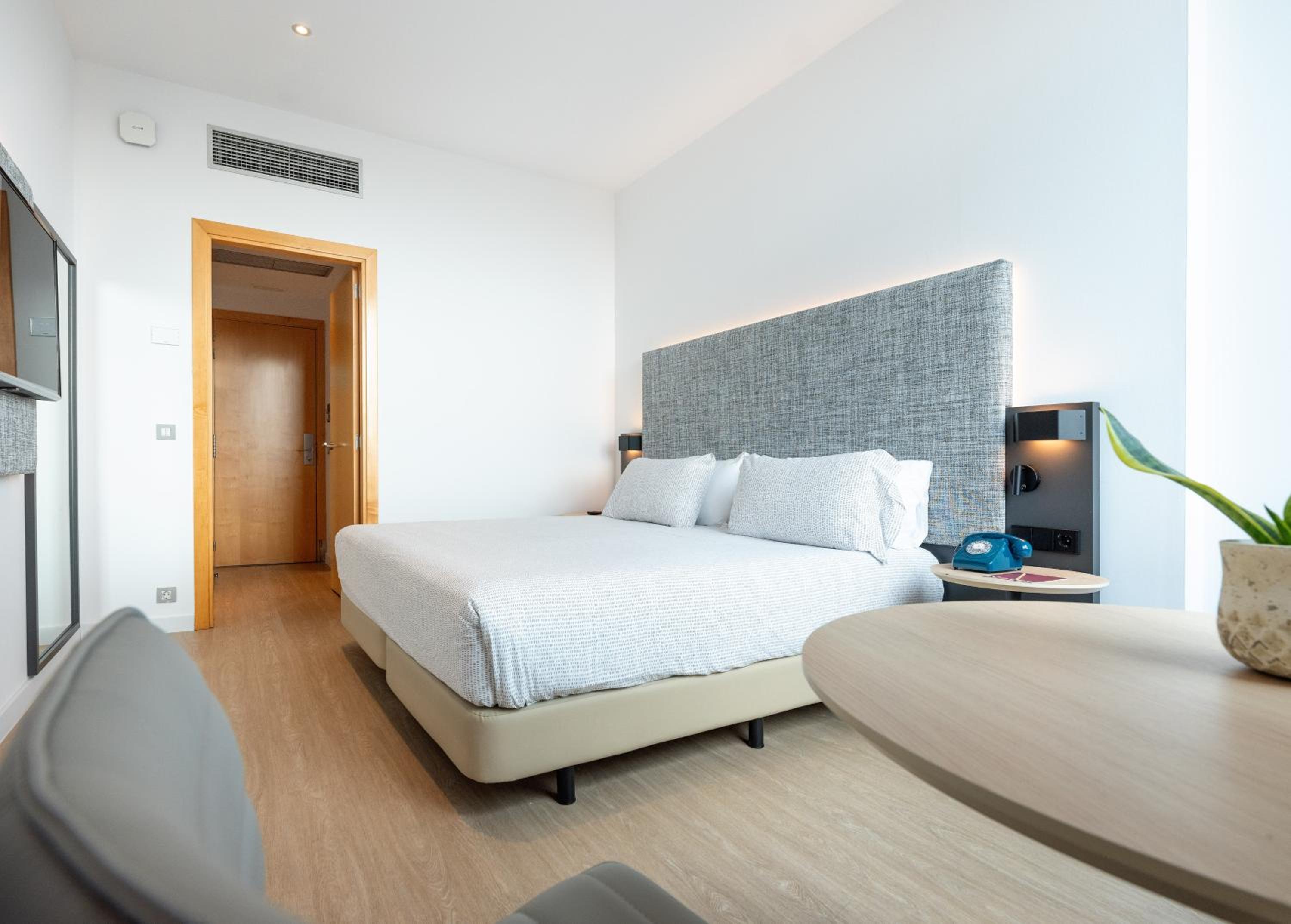 The INNSIDE Room