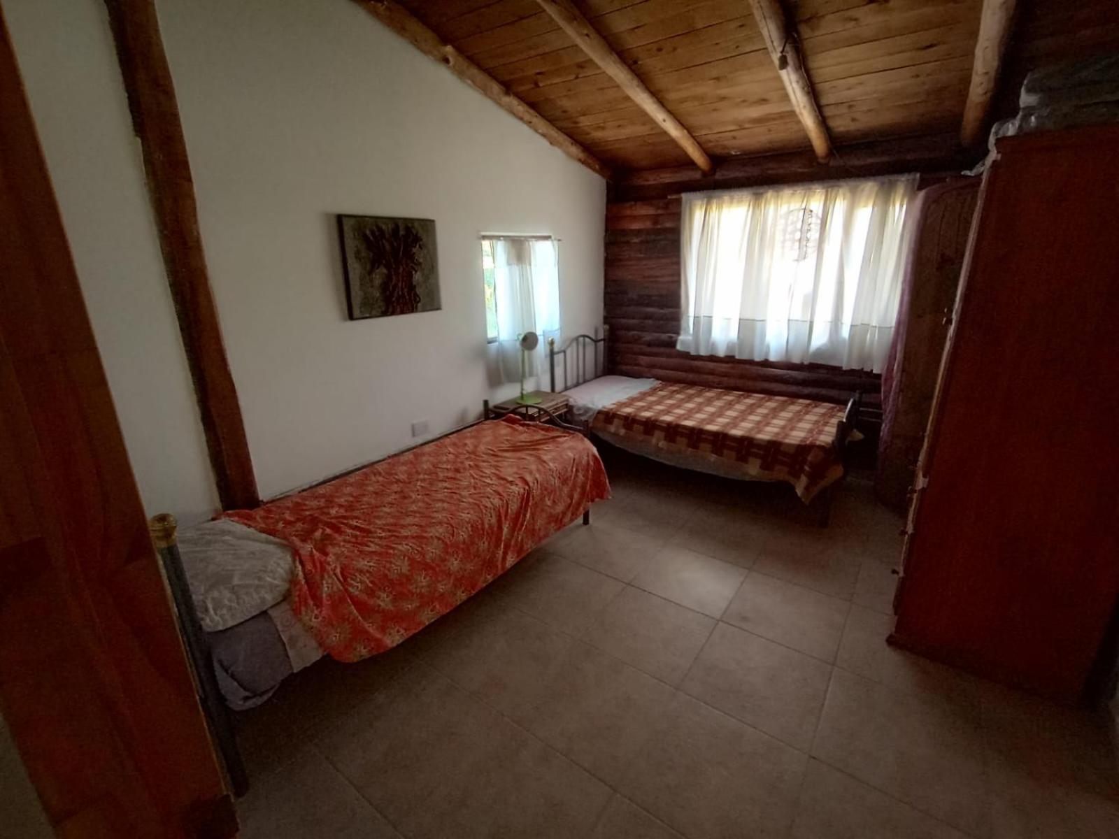 One-Bedroom House photo 1