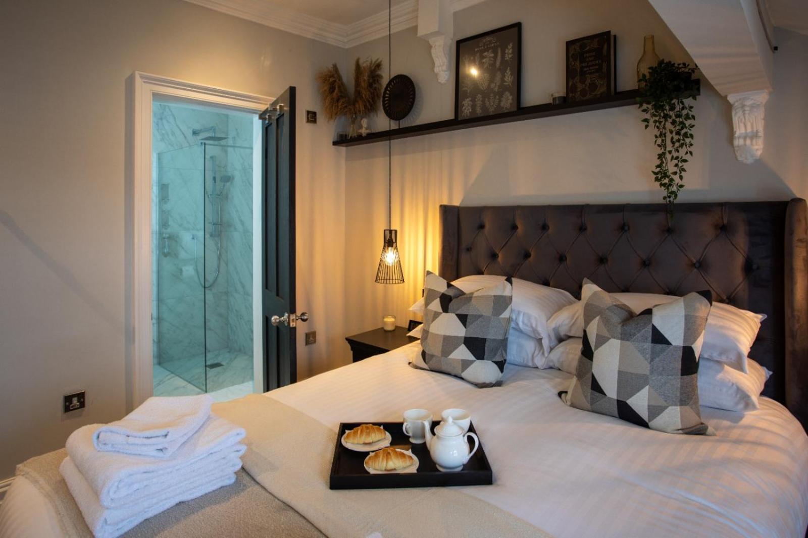 Deluxe Double Room with Bath