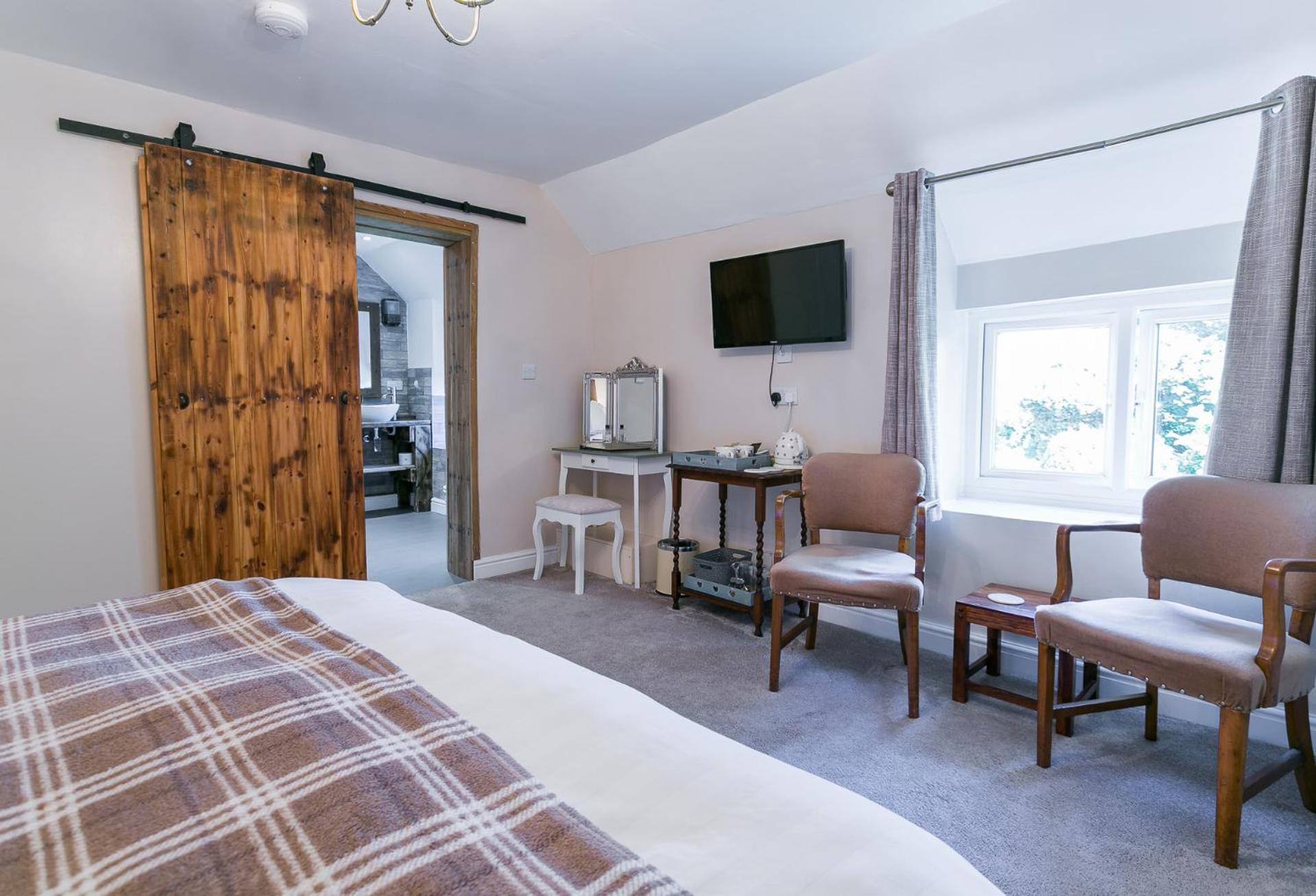 Superior King Room photo 3
