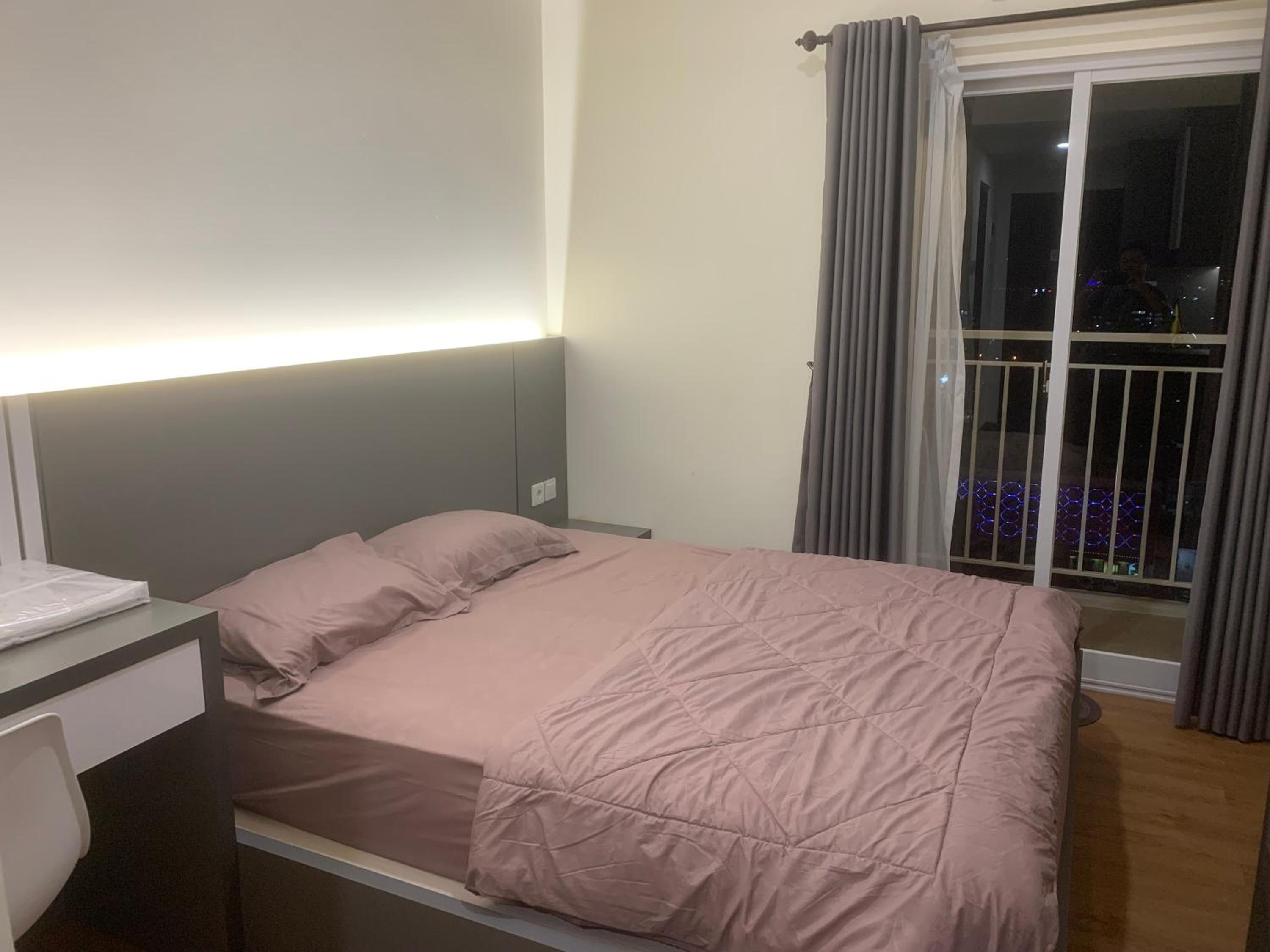One-Bedroom Apartment photo 2