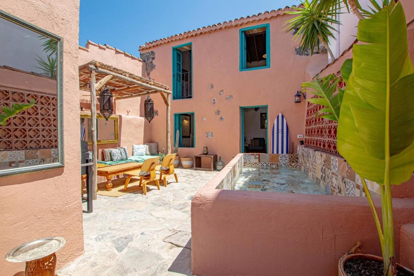 Villa photo 3