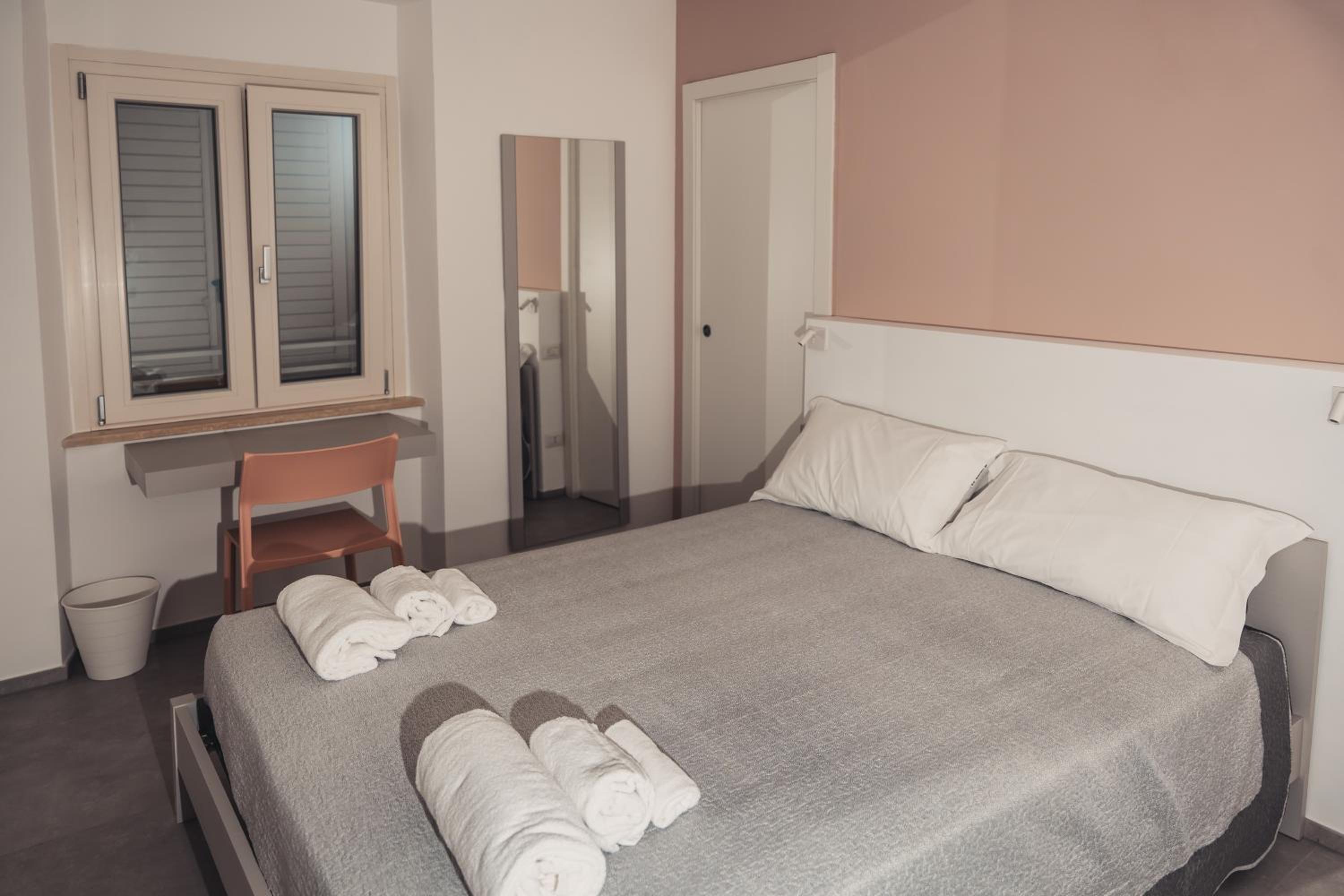 Double Room with Private Bathroom photo 2