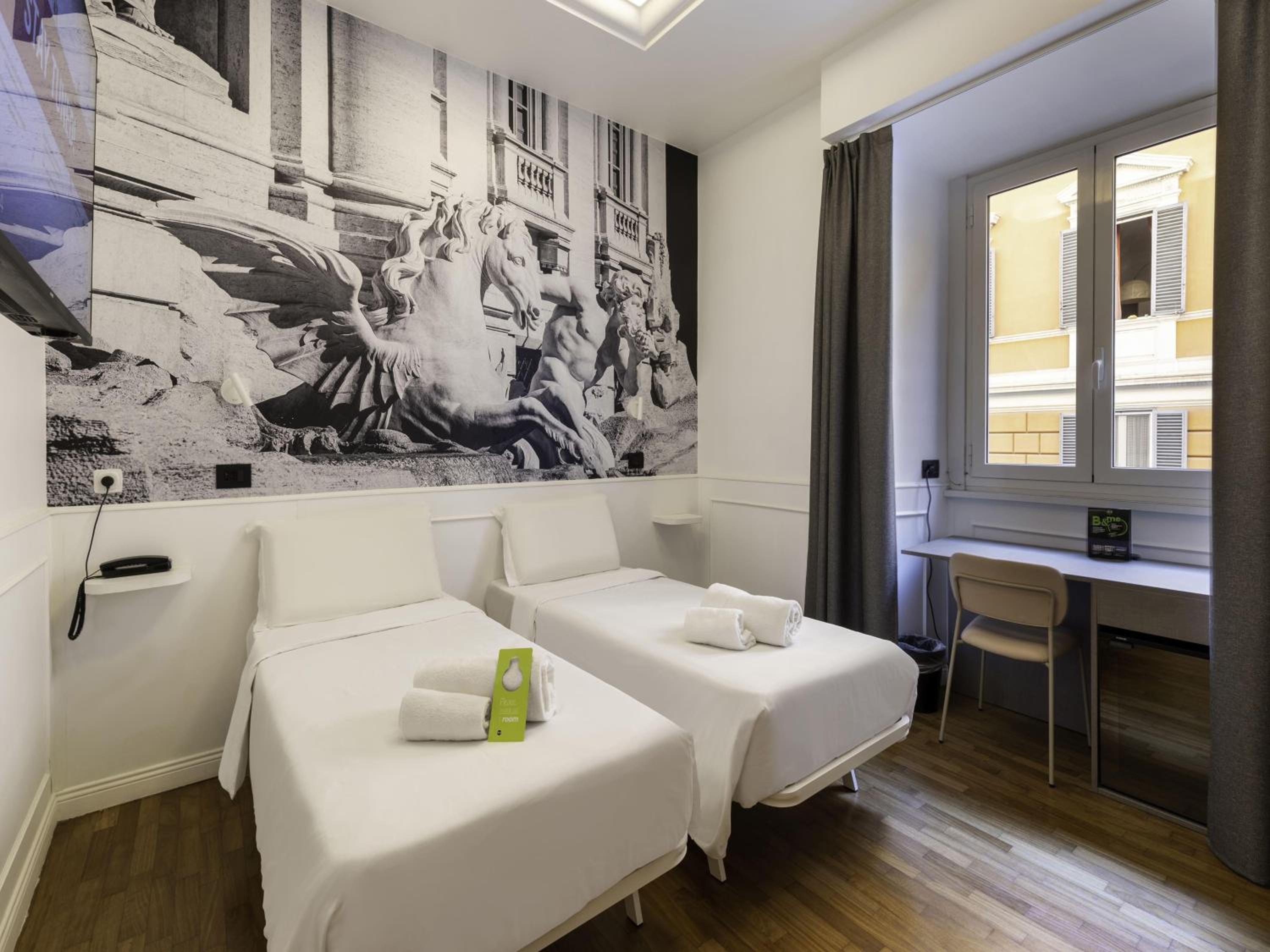 Twin Room - Photo 1