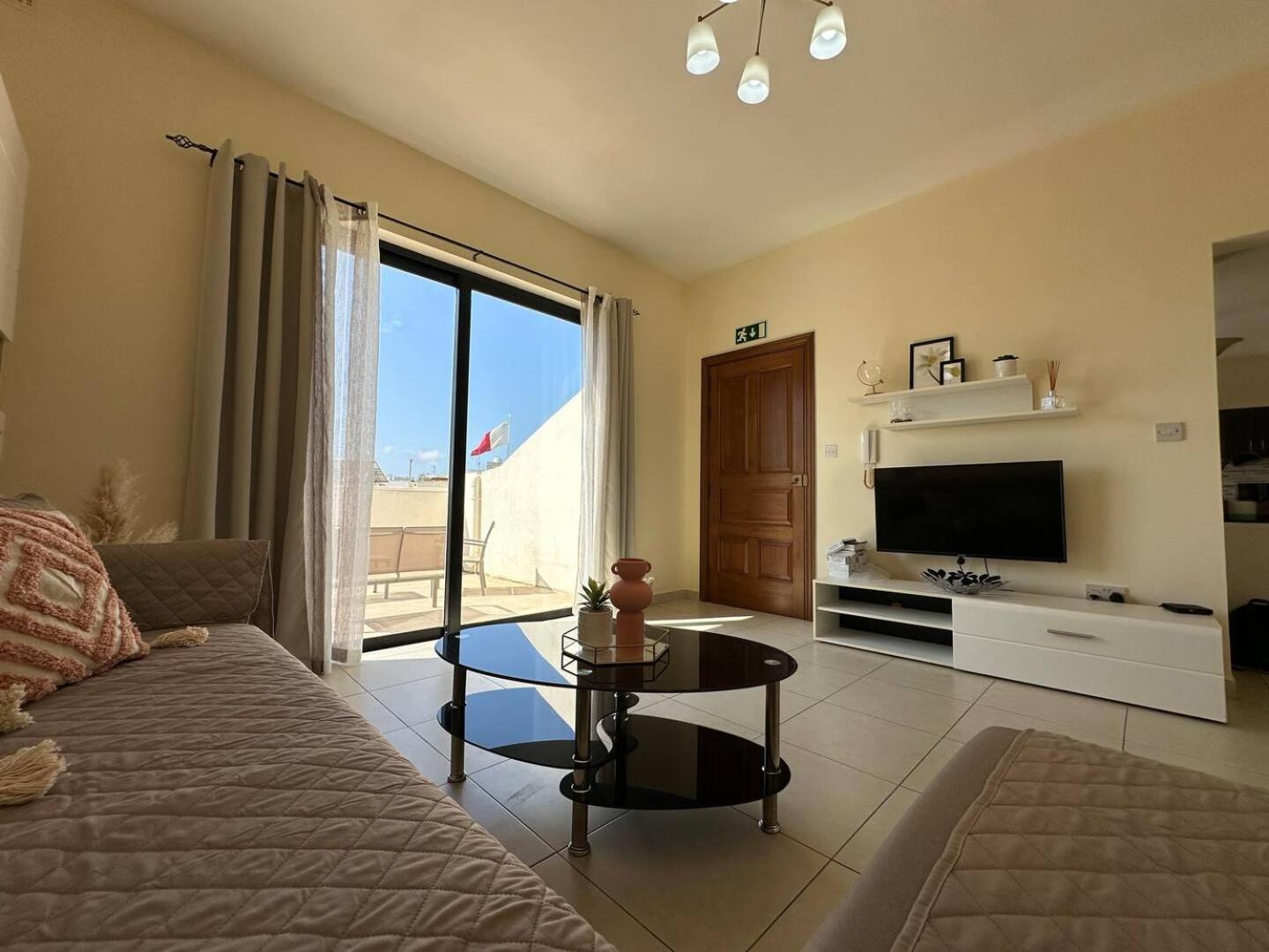 Single Room with Terrace