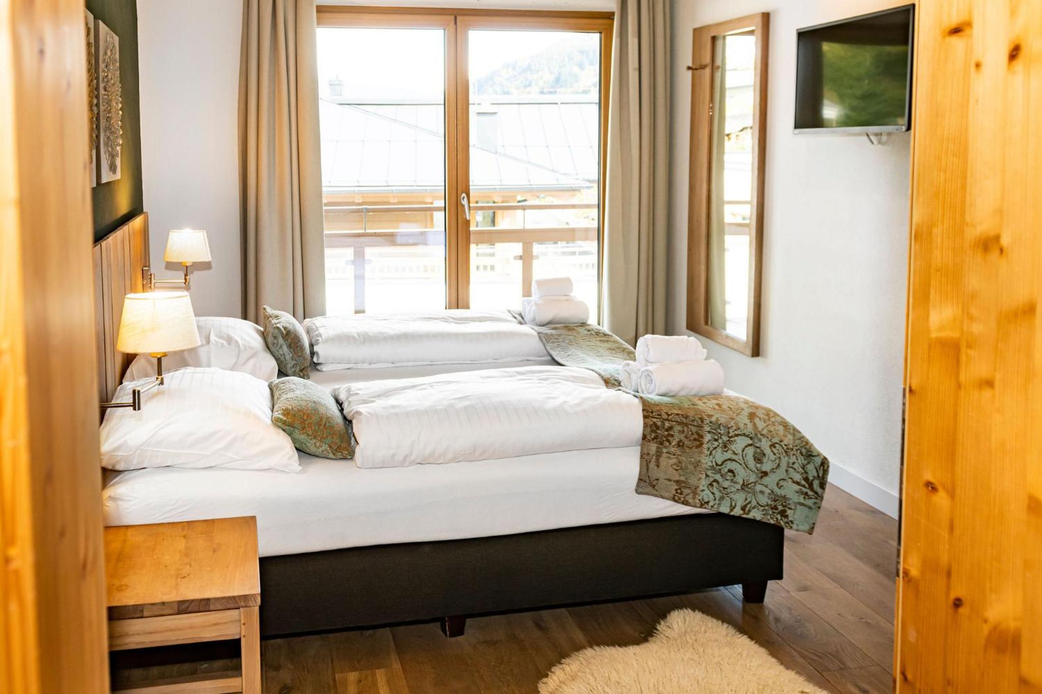 Three-Bedroom Apartment with Balcony or Terrace (K6) photo 1