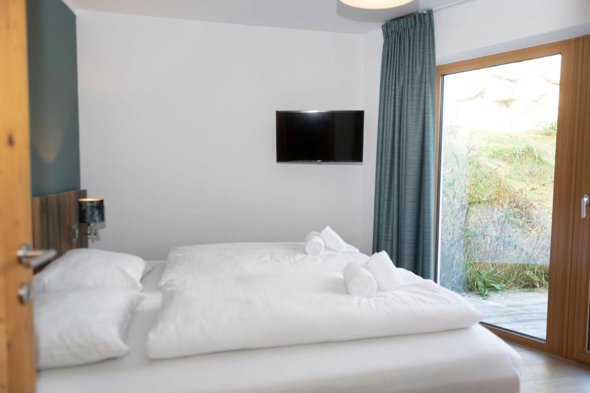 Five-Bedroom Apartment with Balcony or Terrace (K14) photo 2