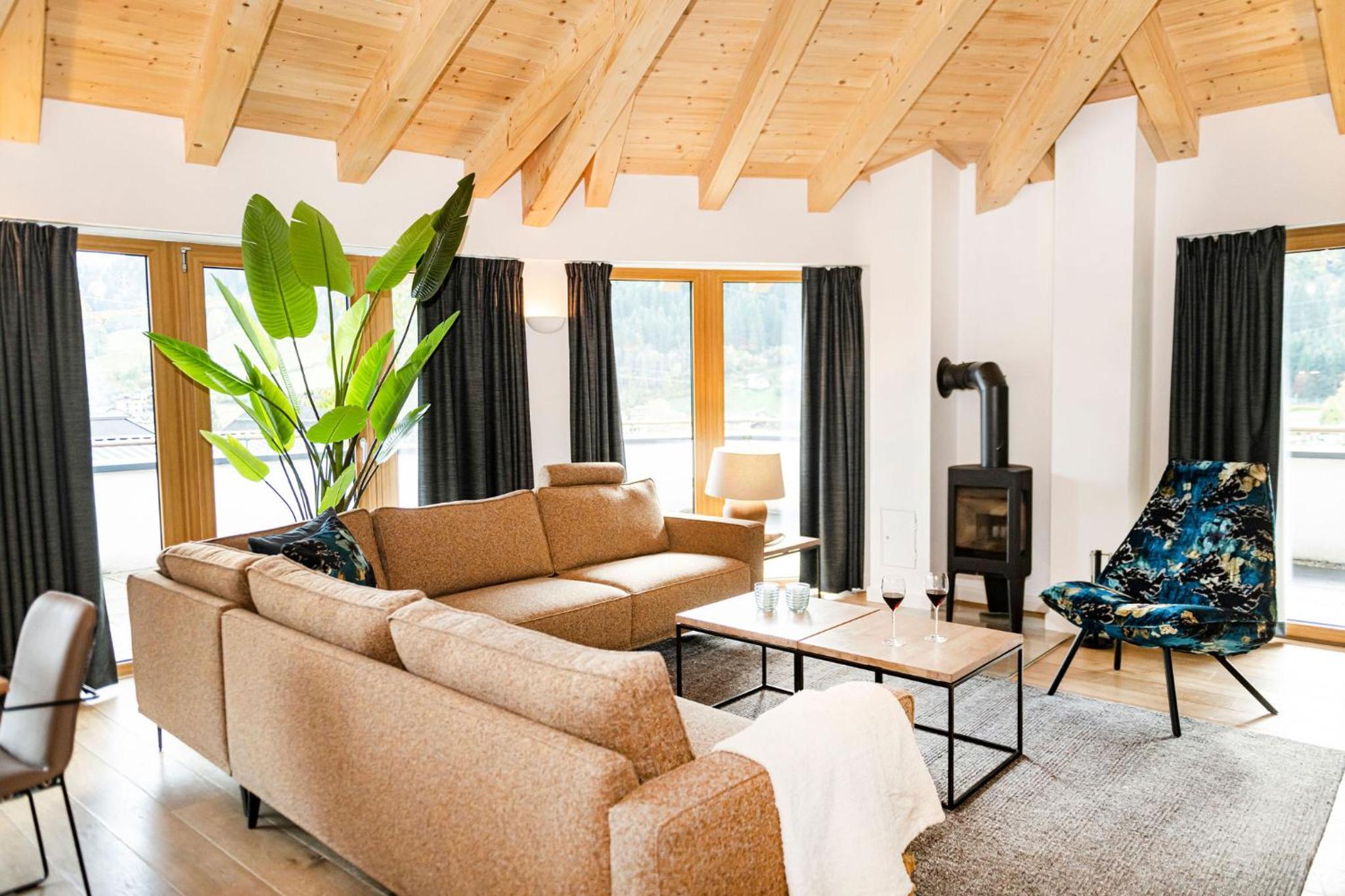 Four-Bedroom Penthouse Apartment photo 1
