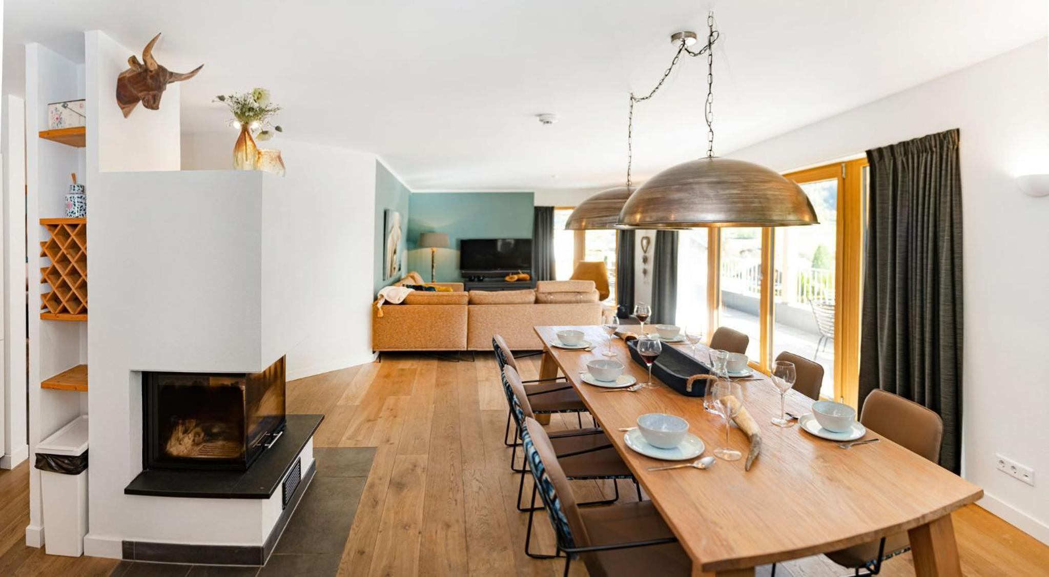 Three-Bedroom Premium Apartment with Balcony photo 3