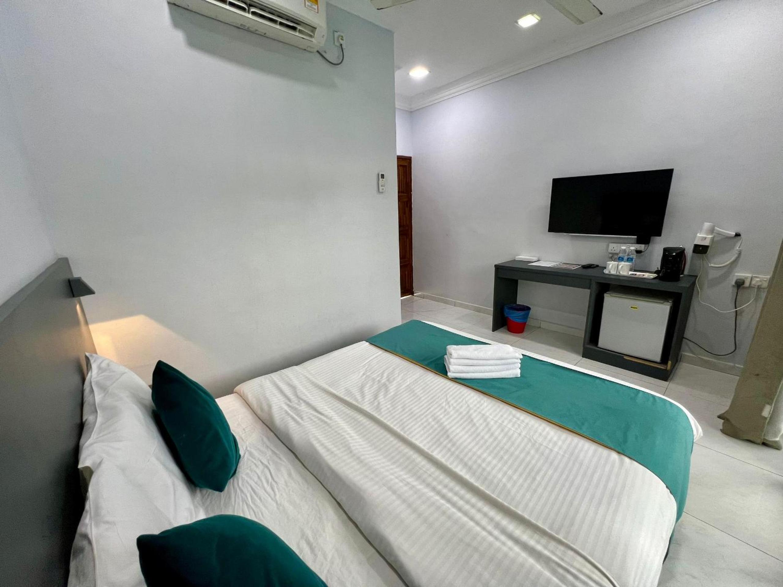 Double Room with Pool View photo 3