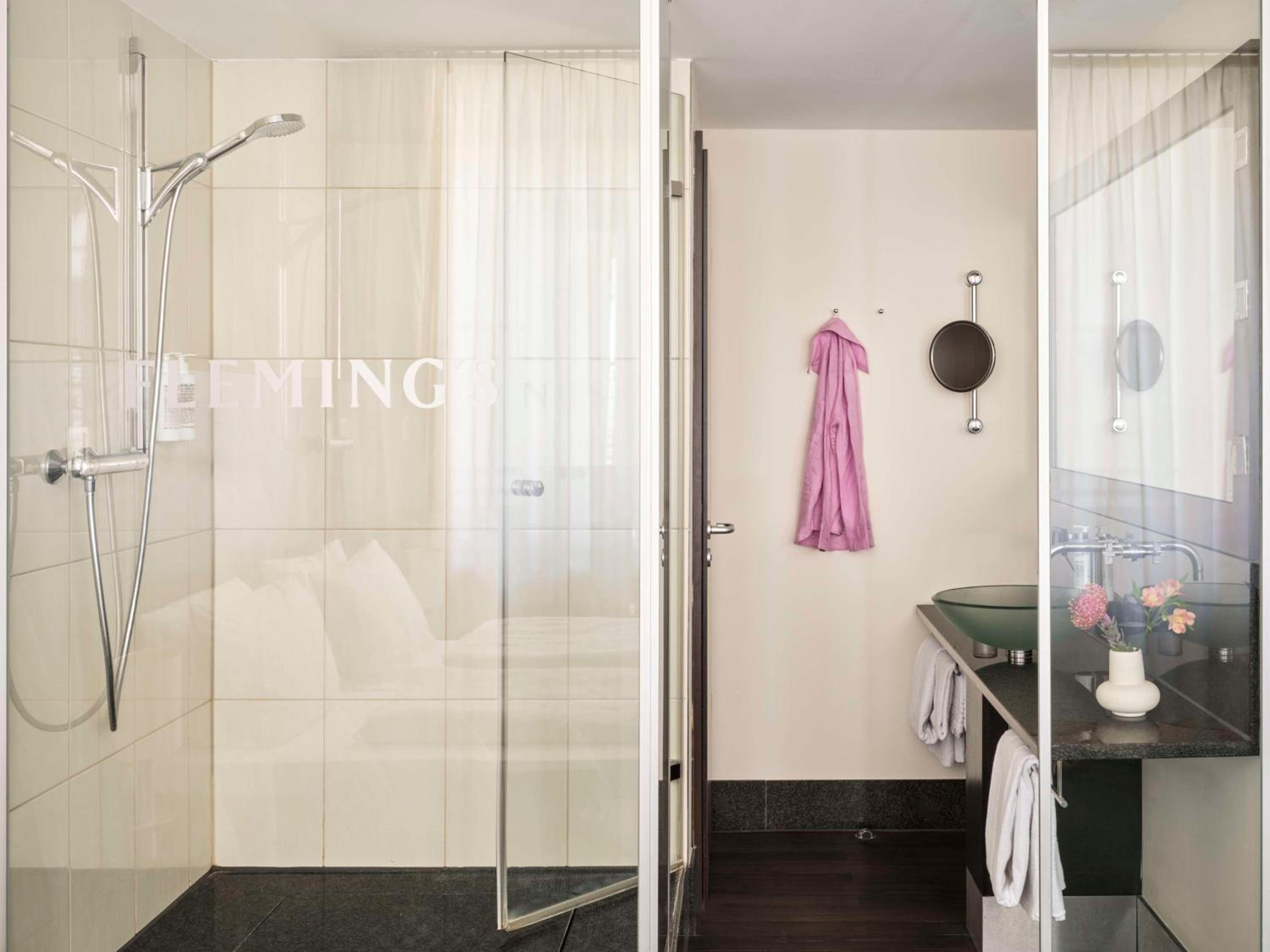 Superior Twin Room photo 3