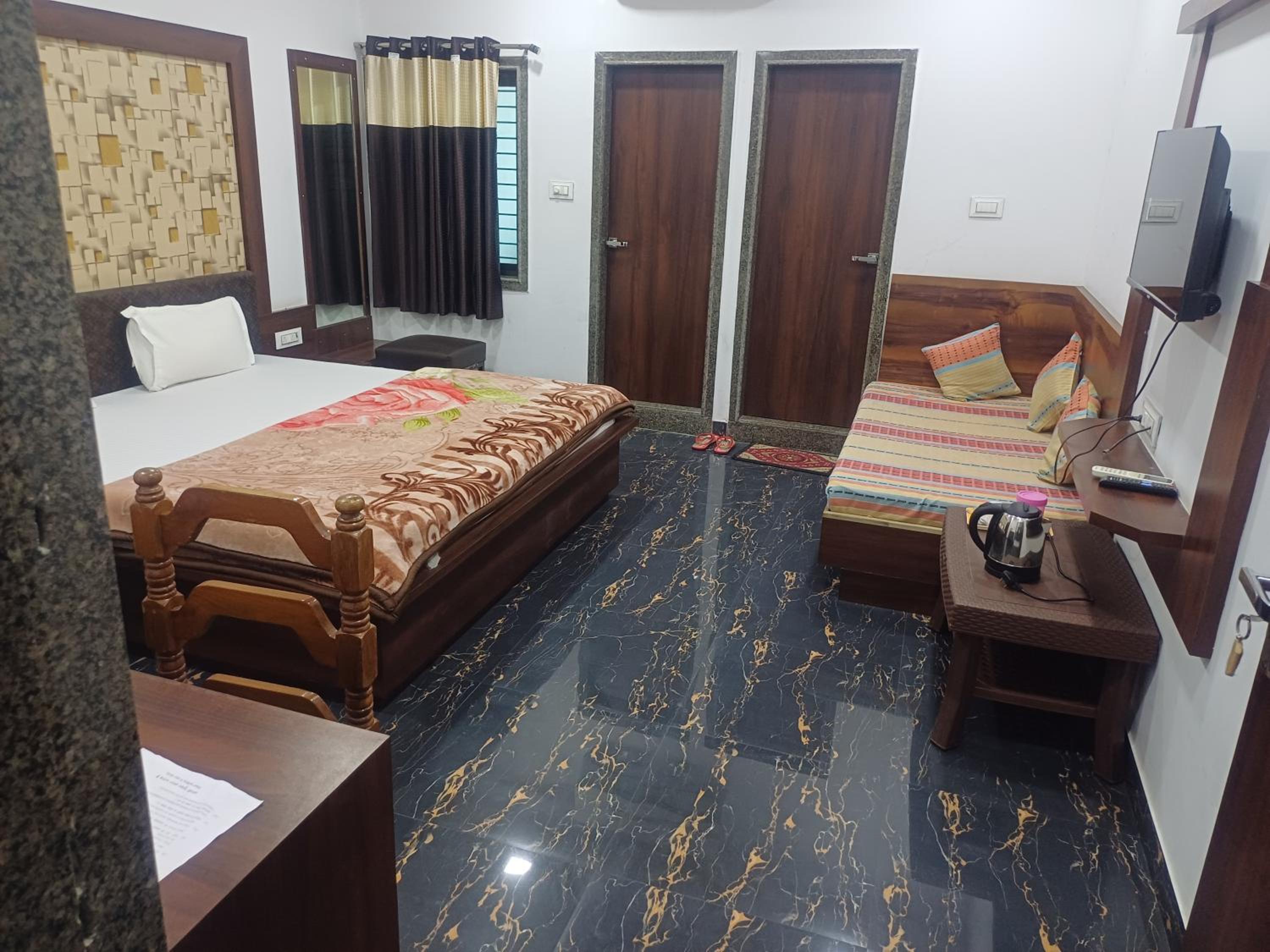 Double Room With Balcony photo 2