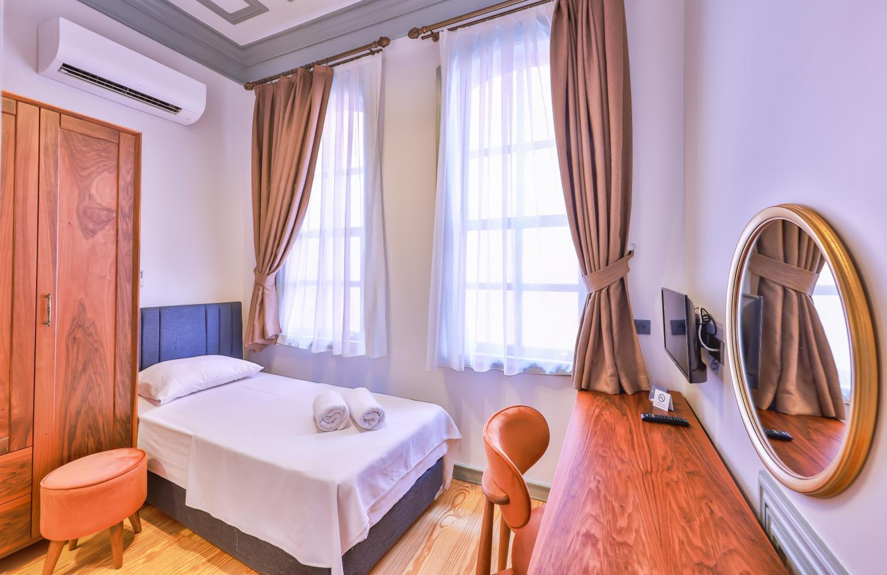 Single Room photo 1