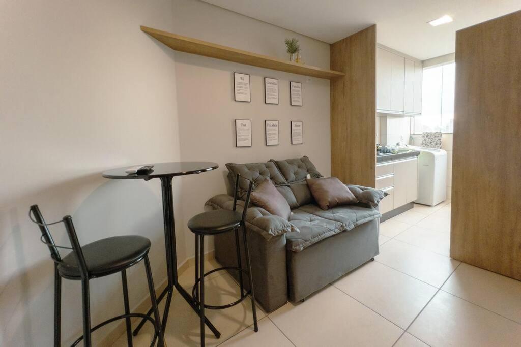 One-Bedroom Apartment photo 1
