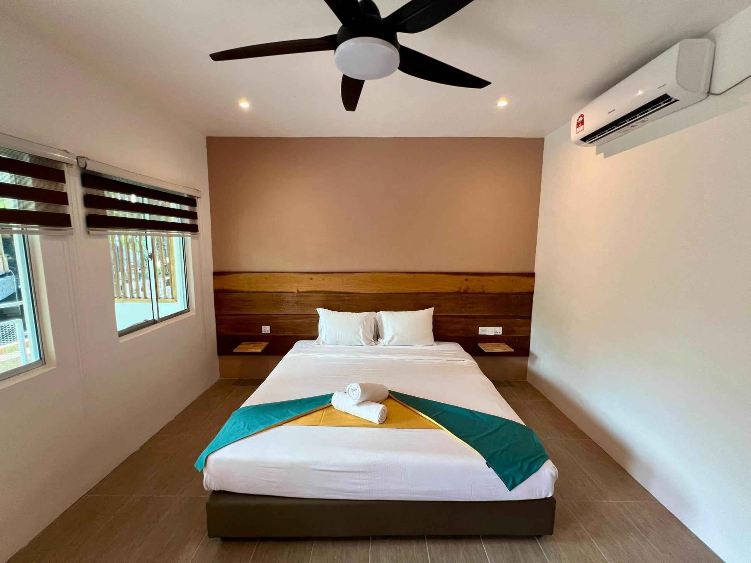 King Room with Lake View photo 2