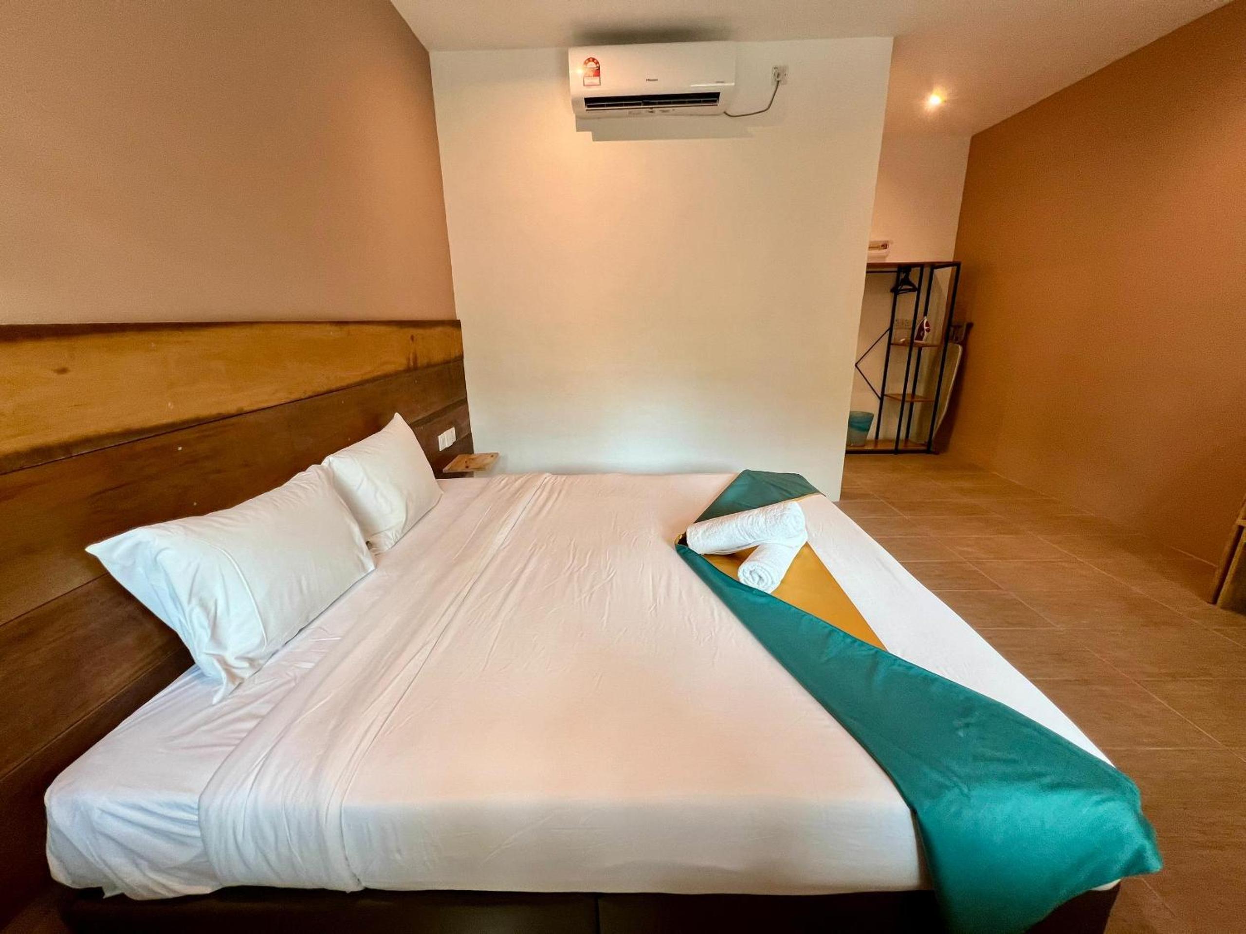 King Room with Lake View photo 3