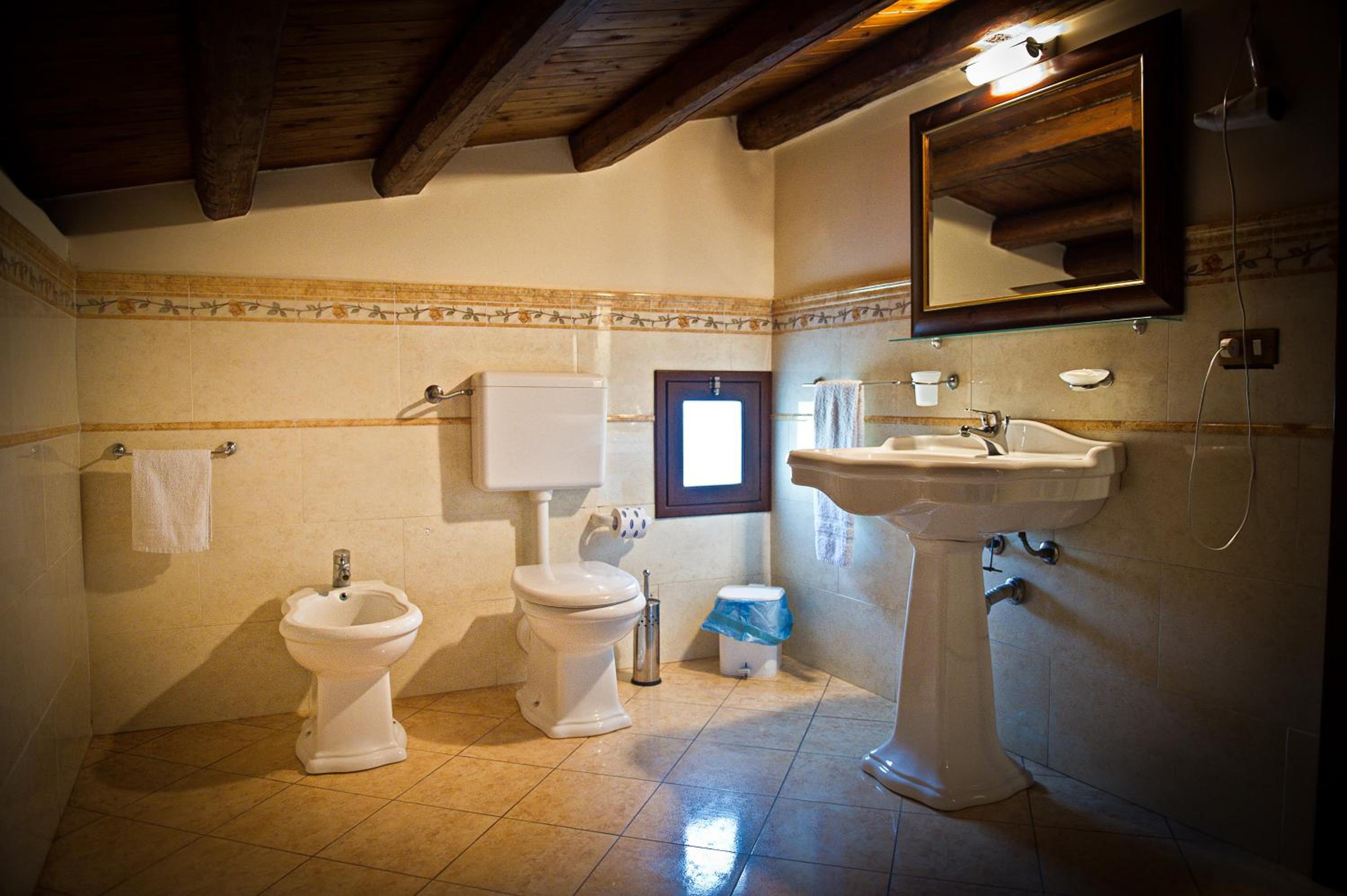 Double or Twin Room with Sea View - Photo 2