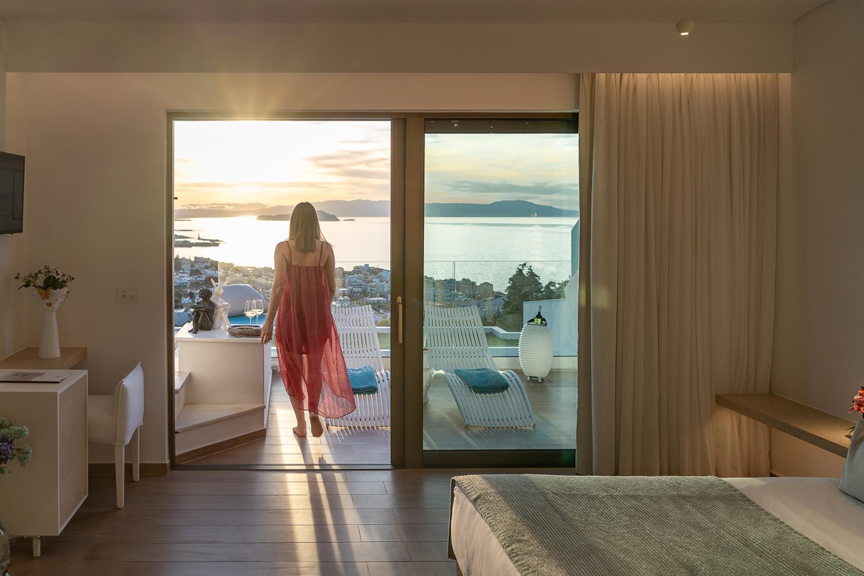 Ambassador Room with Sea View and Private Pool - Photo 15