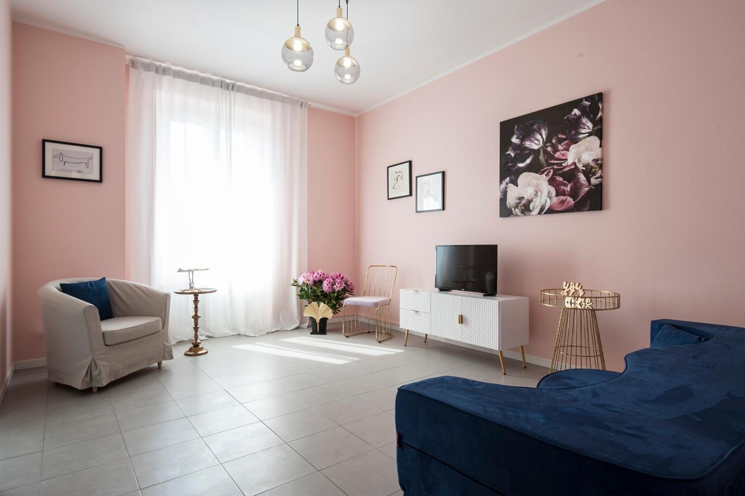 Two-Bedroom Apartment with City View