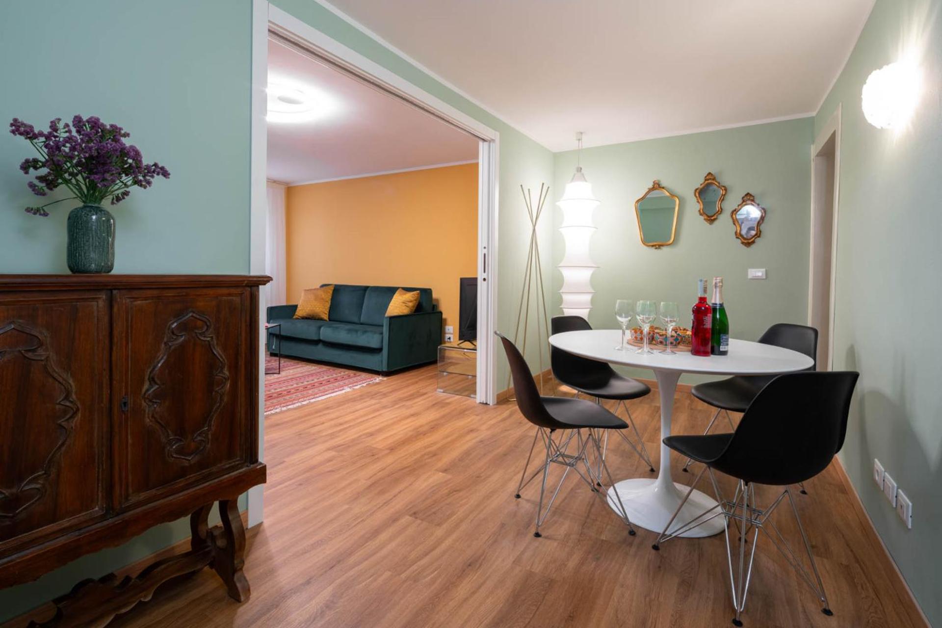 Apartment photo 2
