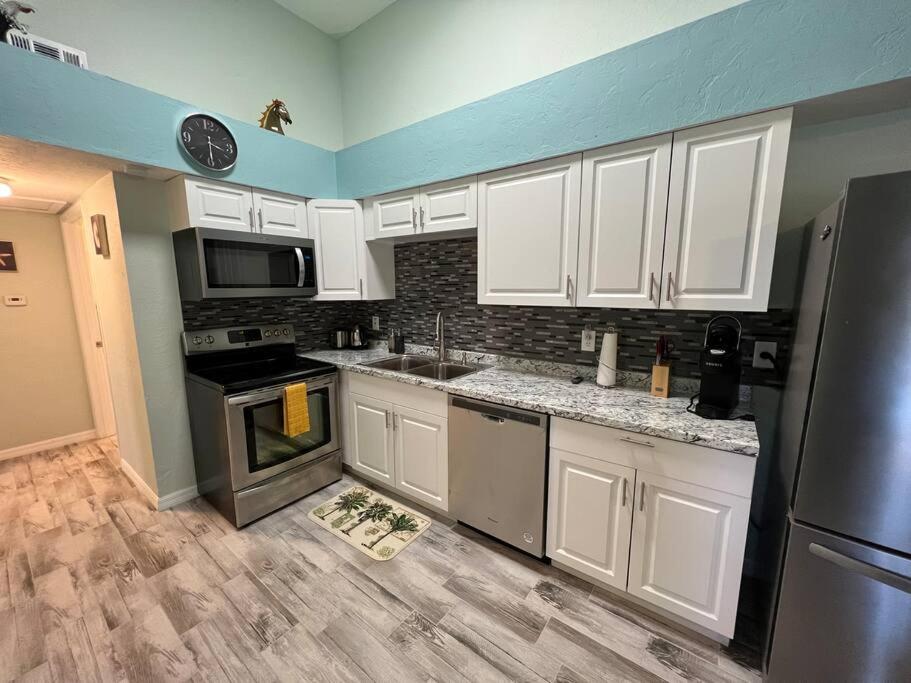 Two-Bedroom House photo 3