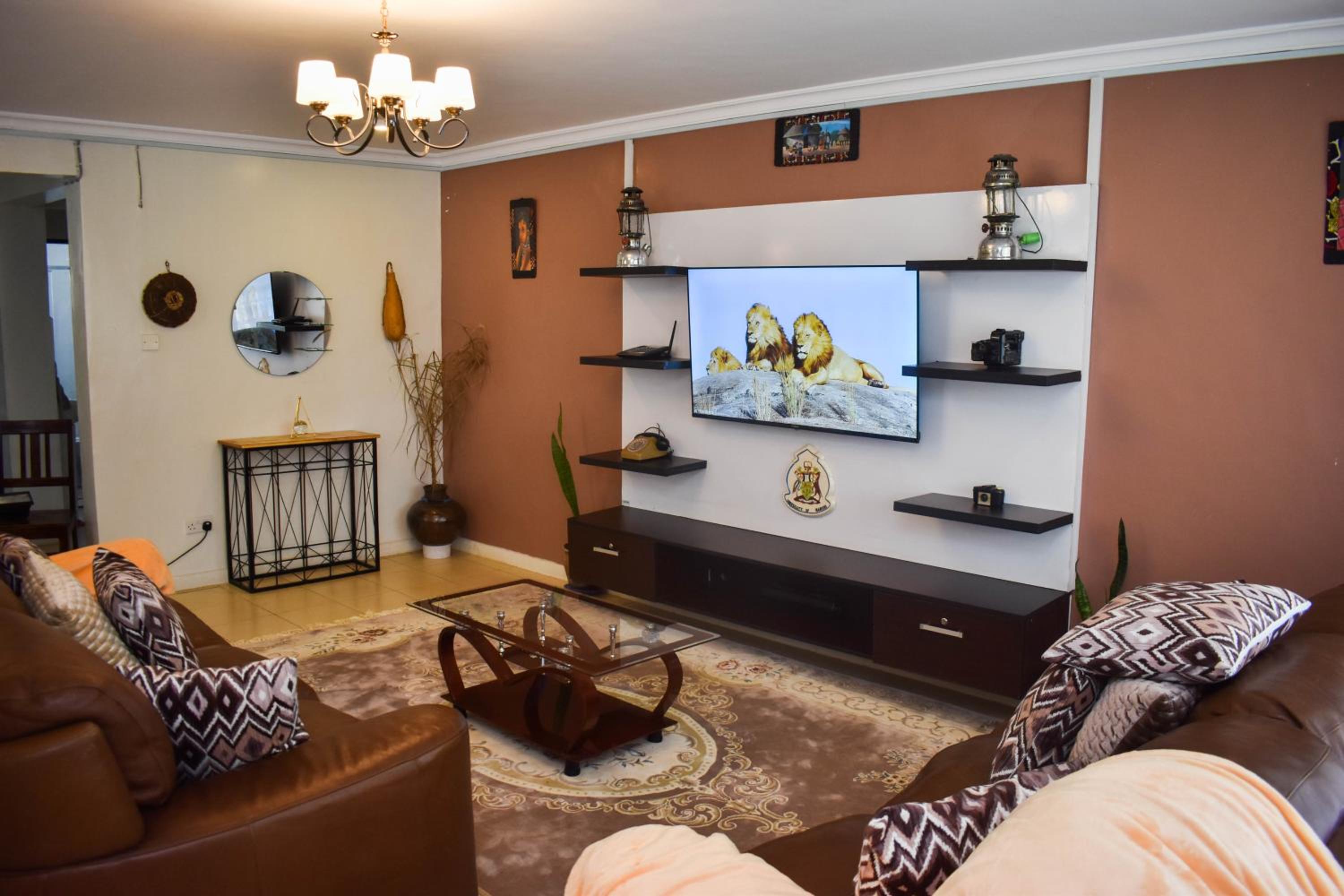 Four-Bedroom House photo 1