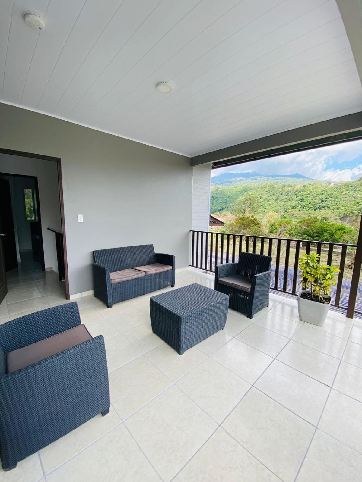Villa photo 3