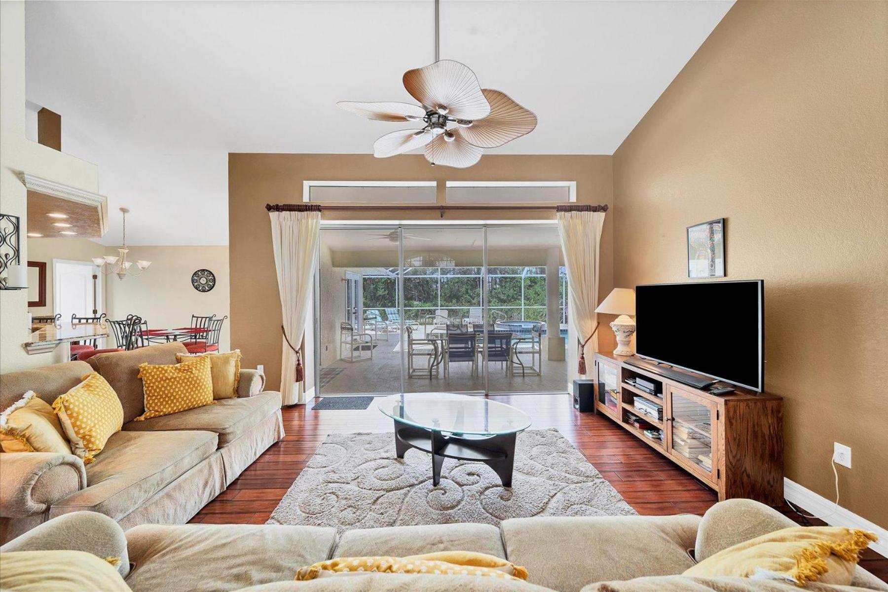 Five-Bedroom Holiday Home photo 1