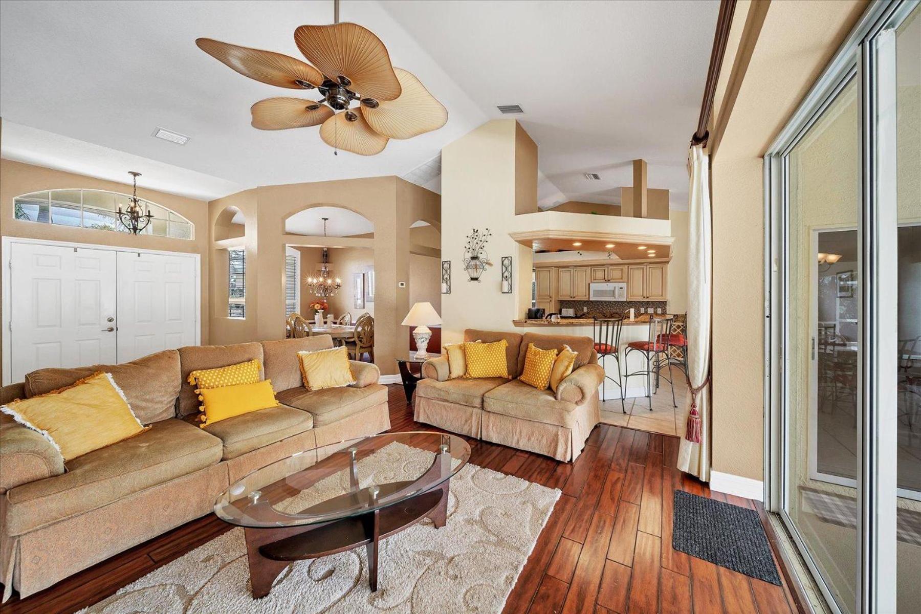 Five-Bedroom Holiday Home photo 2