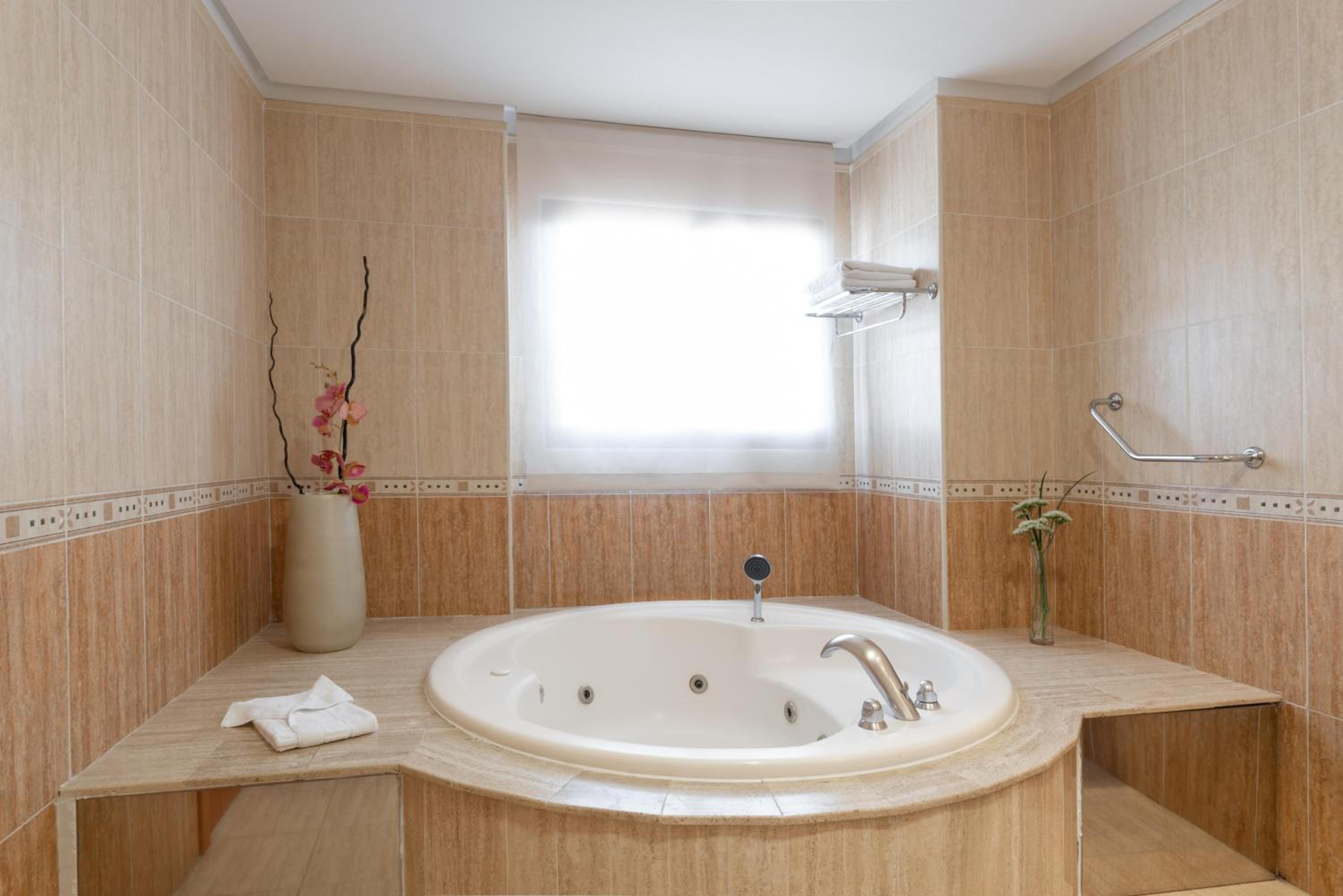 Junior Suite thumbnail 6
