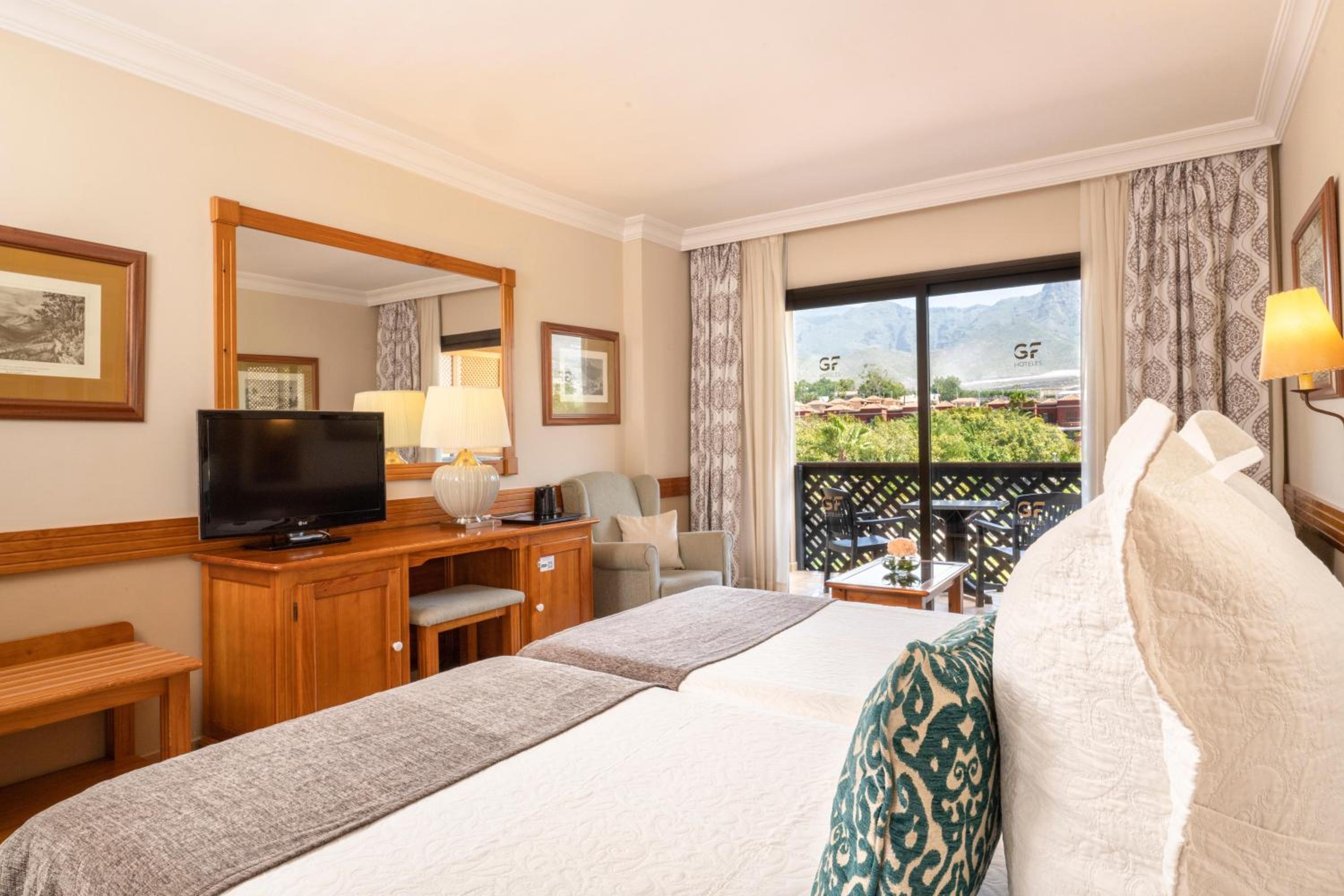 Double Room (1 Adult)