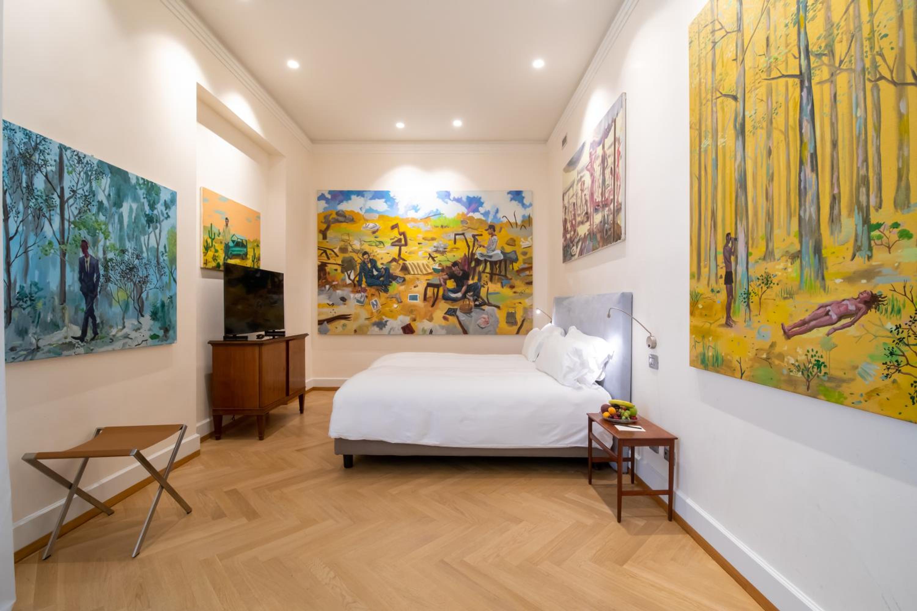 Deluxe Room with Courtyard View