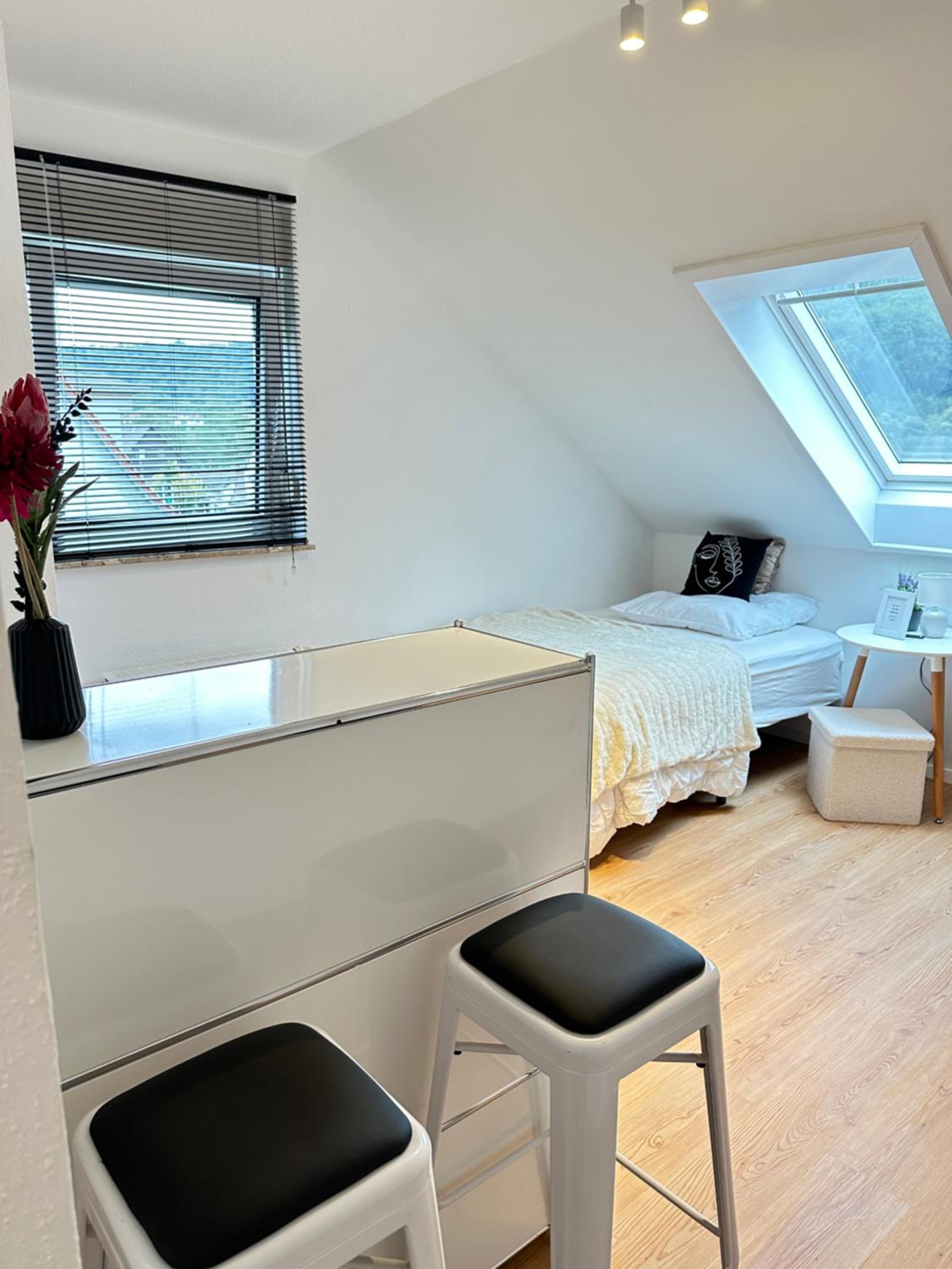 One-Bedroom Apartment photo 2