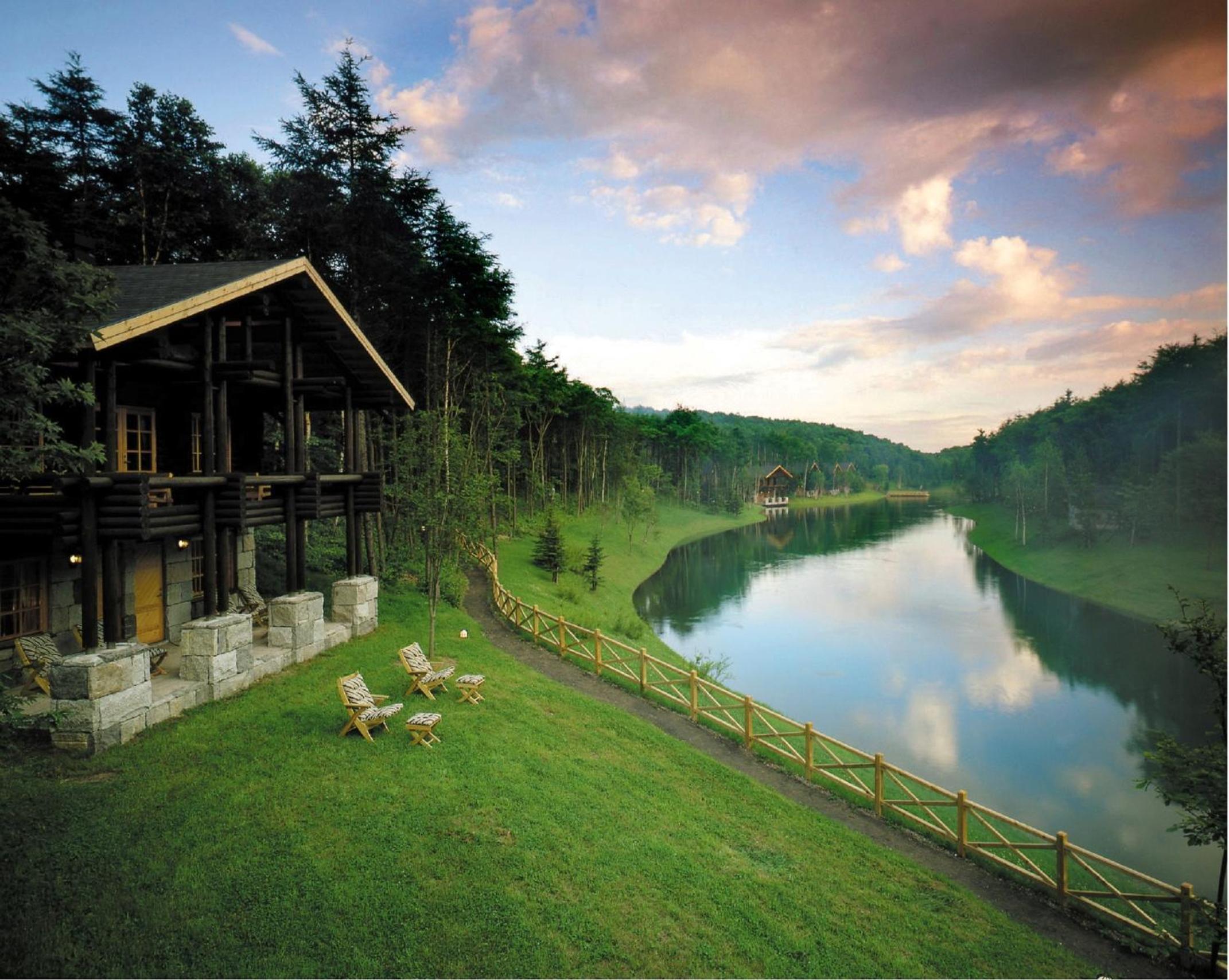 Cottage with Lake View - Photo 14