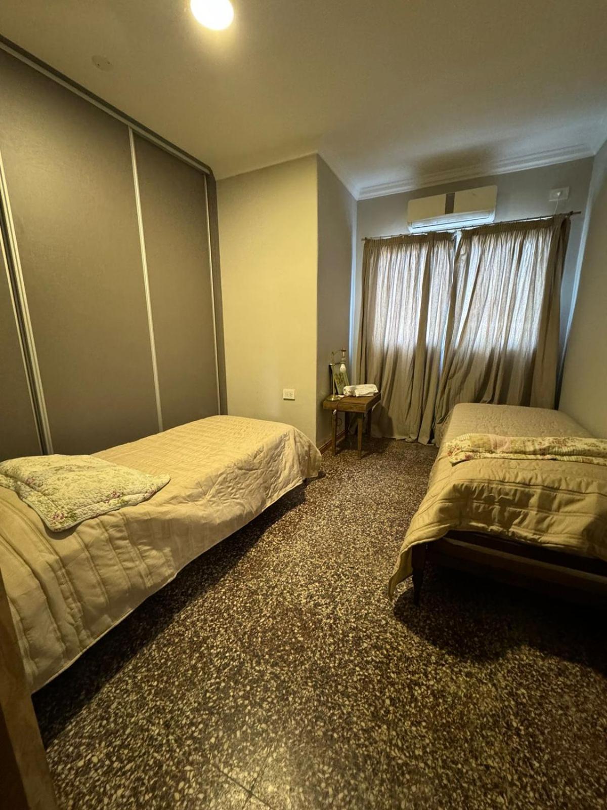 One-Bedroom House photo 2